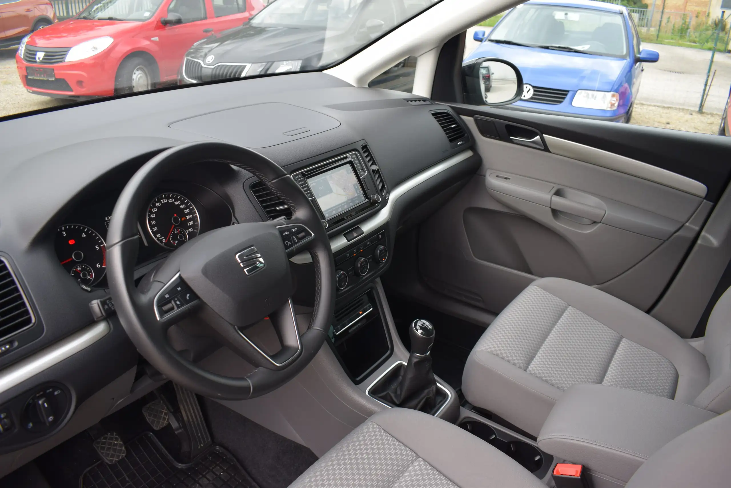 SEAT - Alhambra