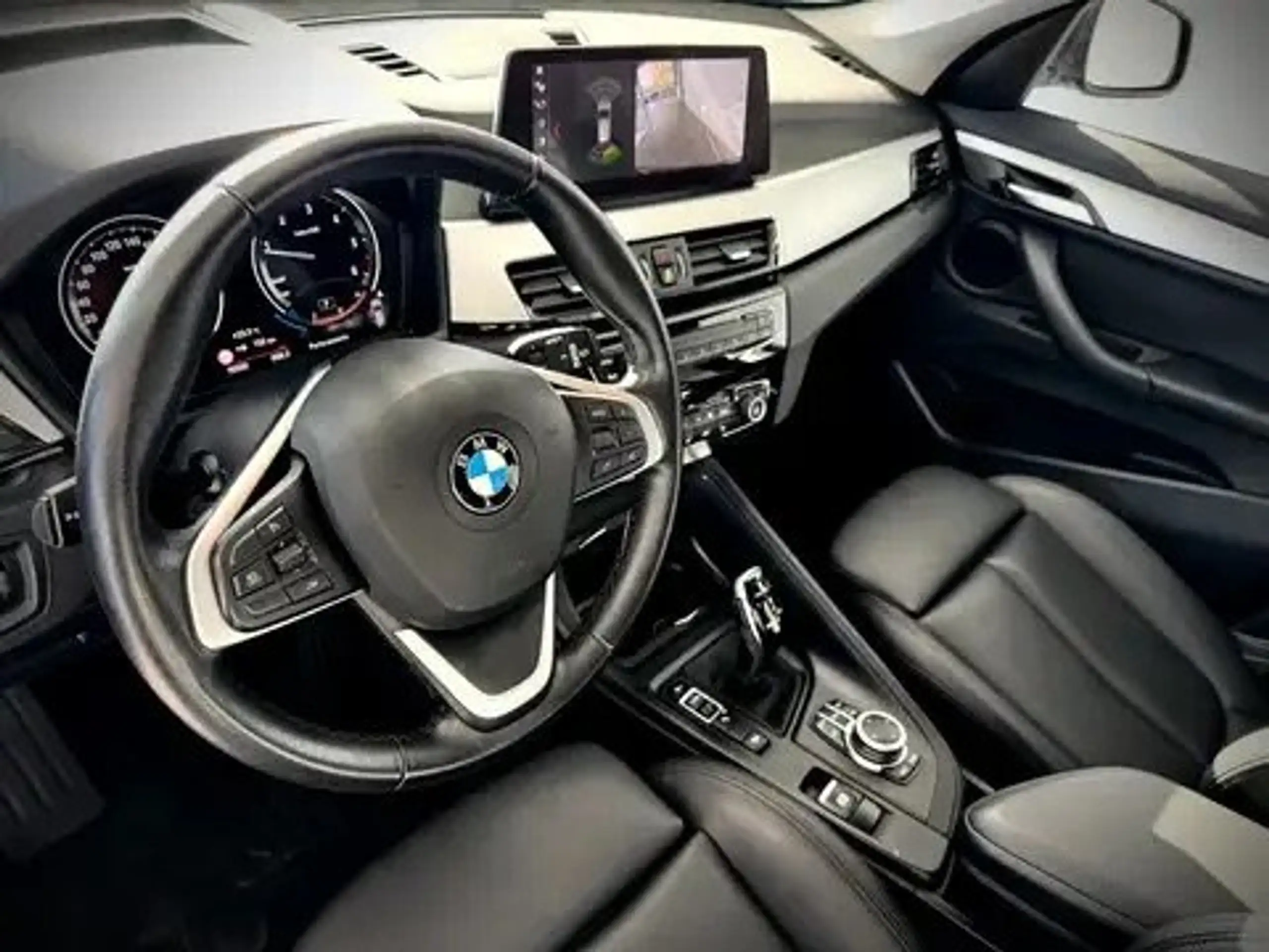 BMW - X1