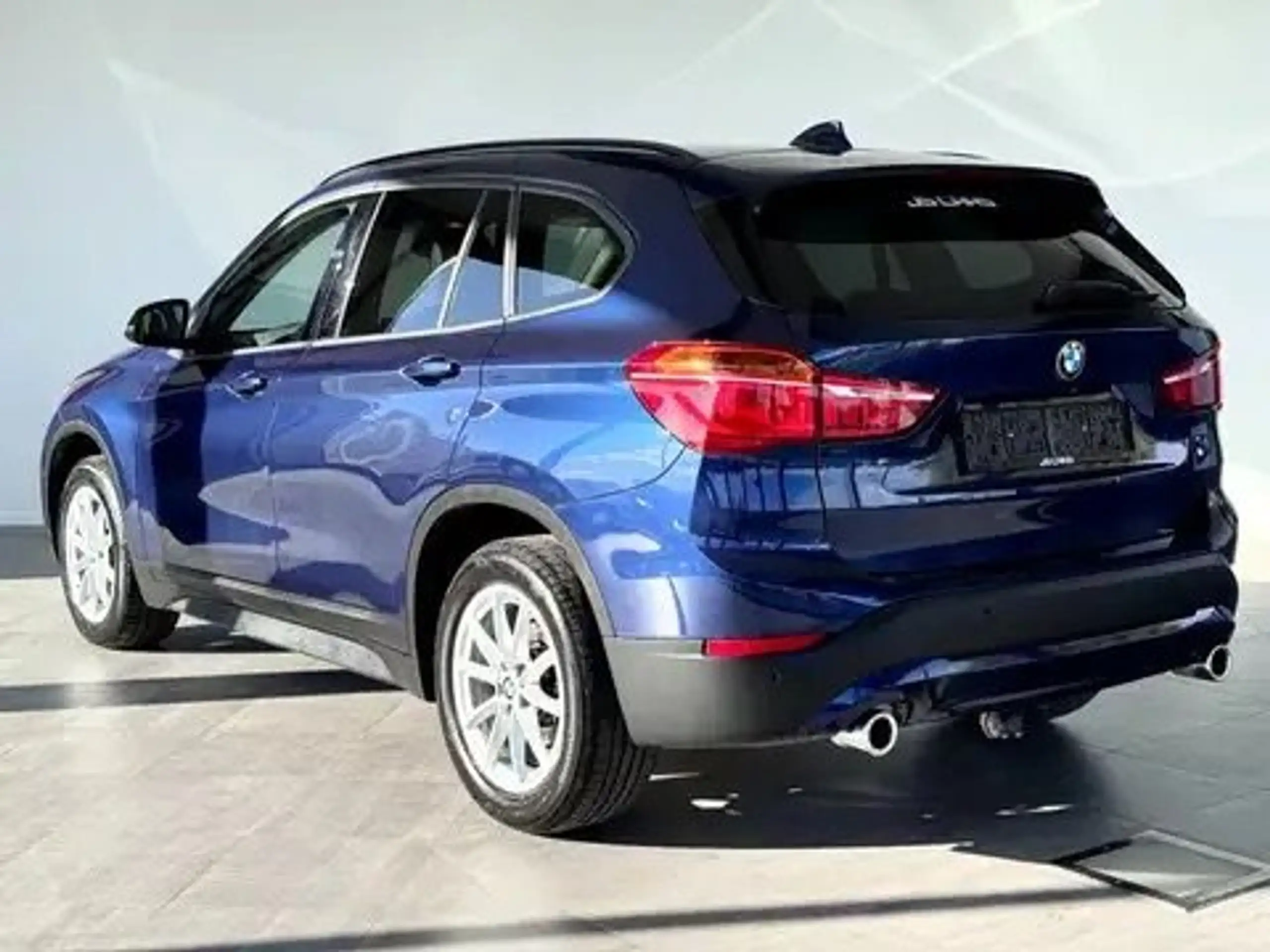 BMW - X1