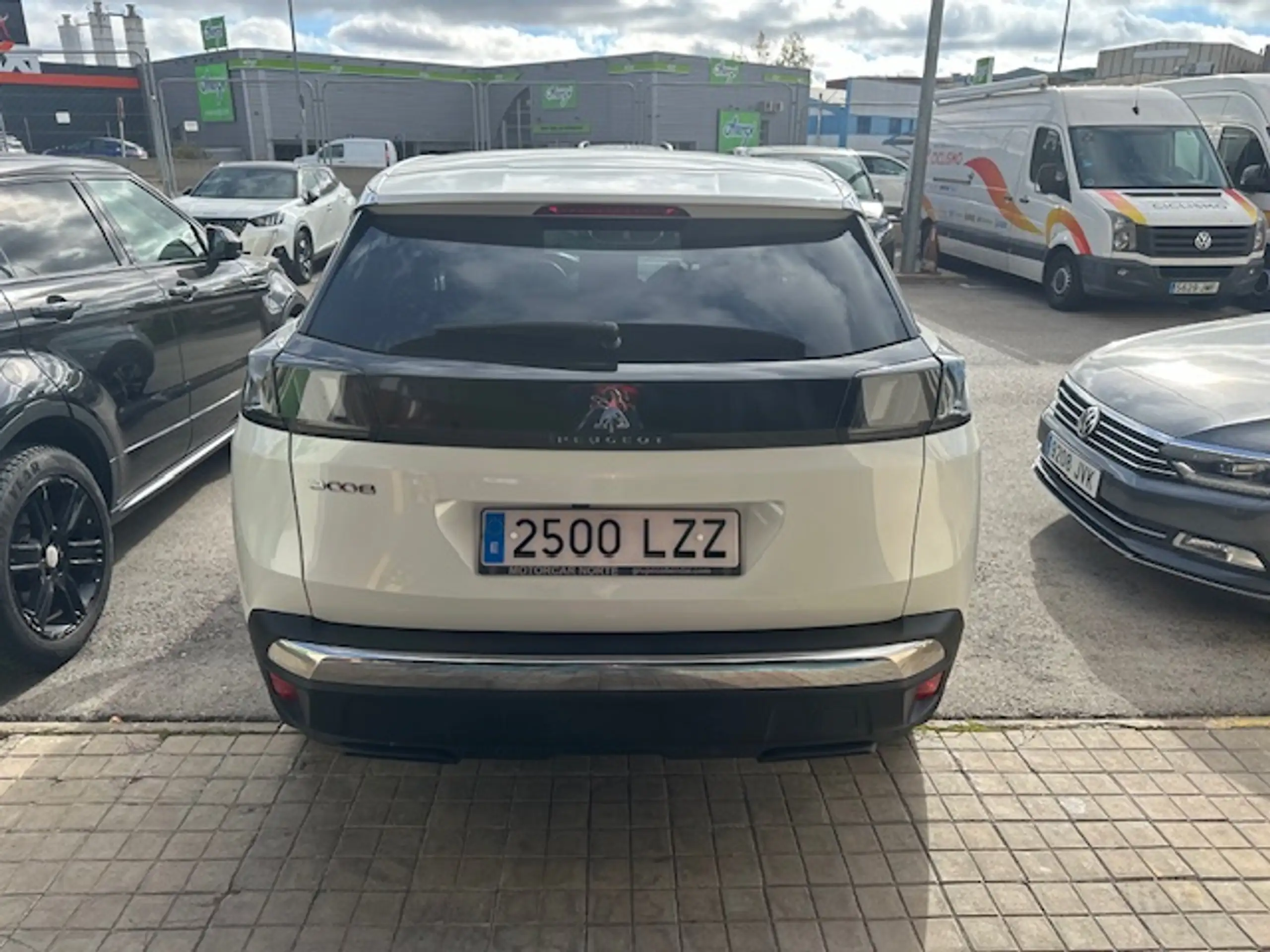 Peugeot - 3008