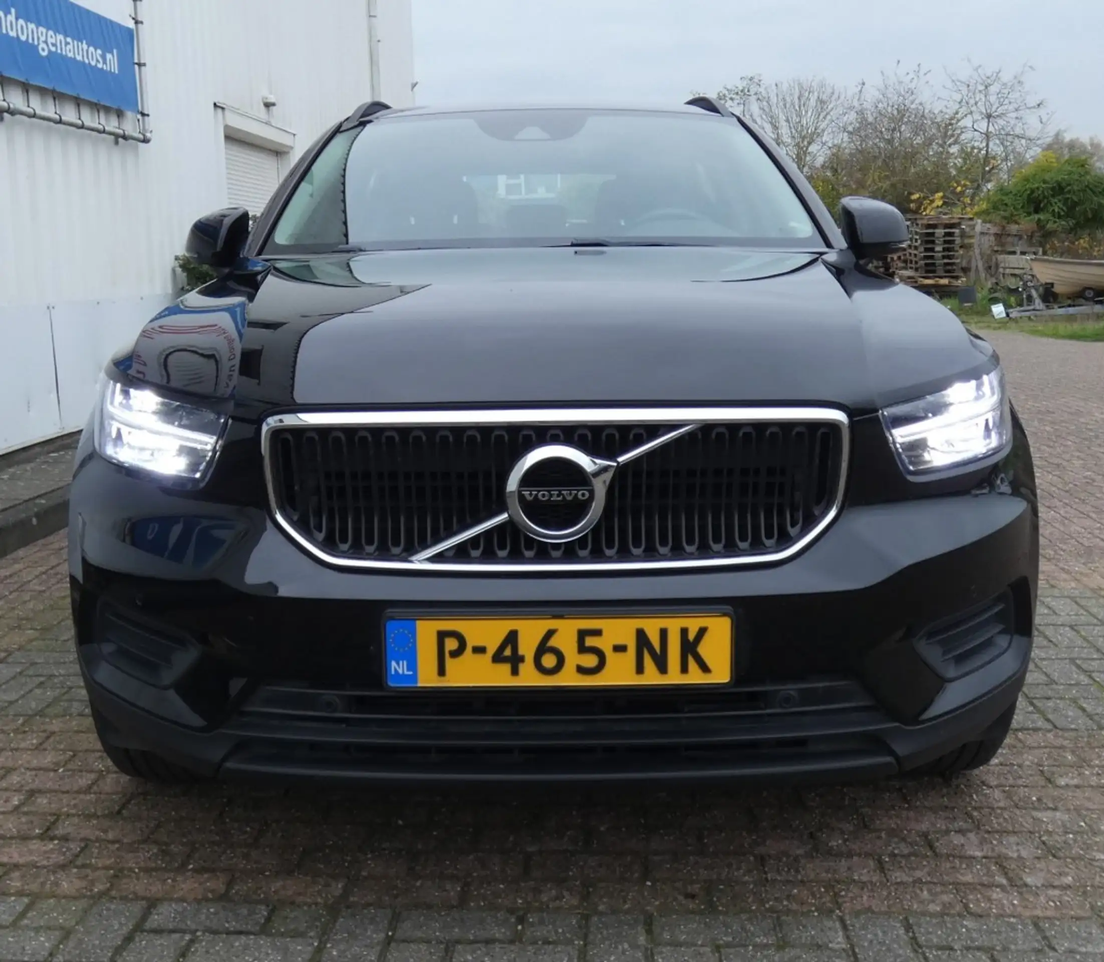 Volvo - XC40