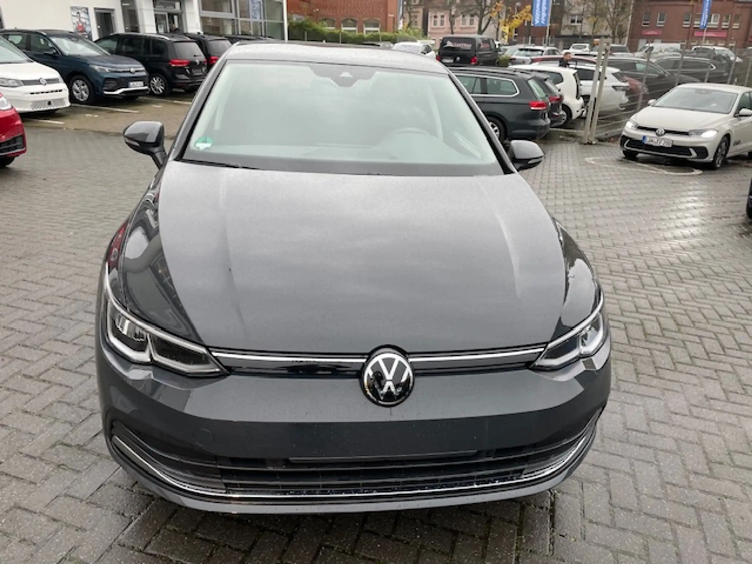 Volkswagen - Golf