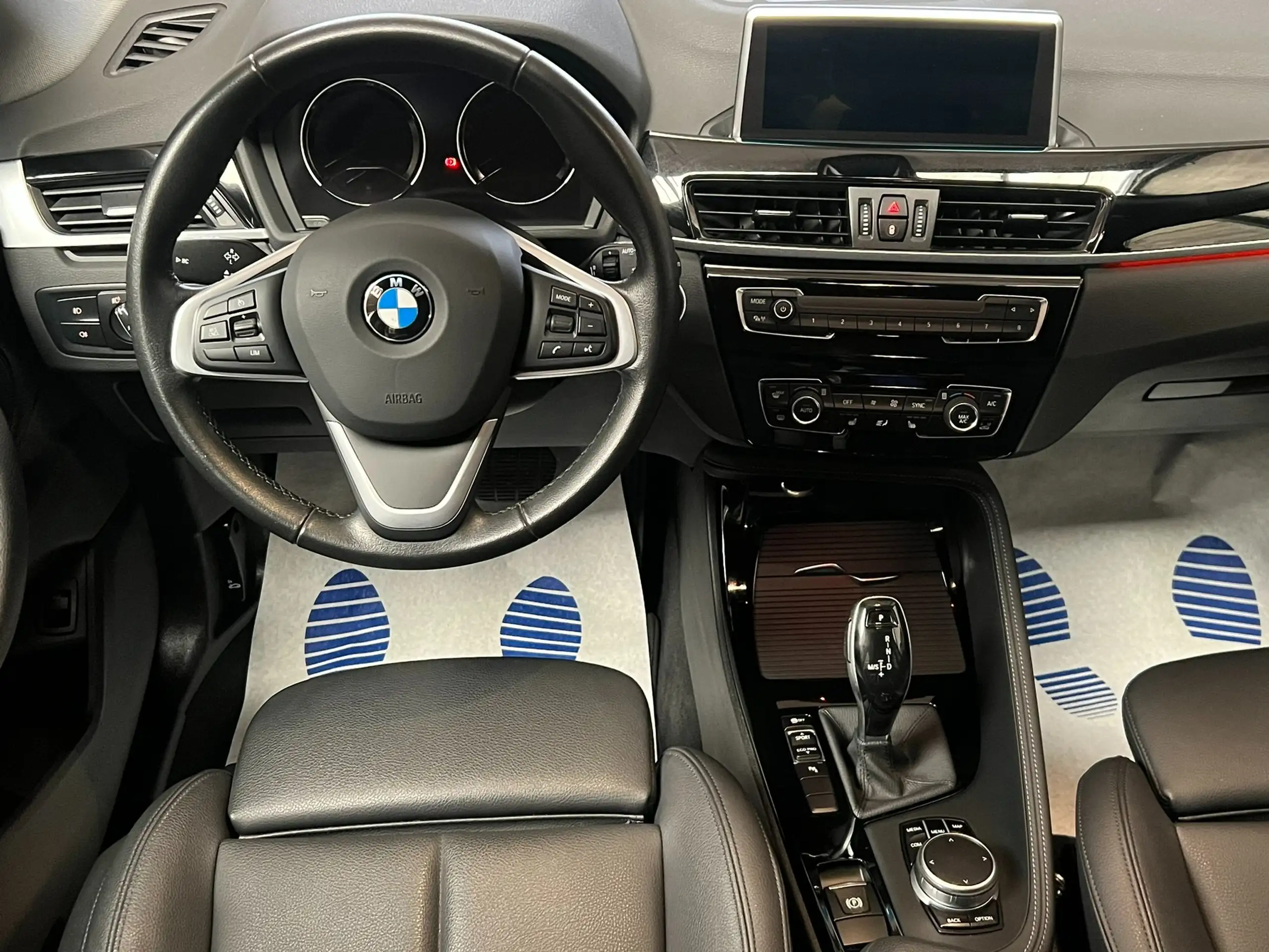 BMW - X1