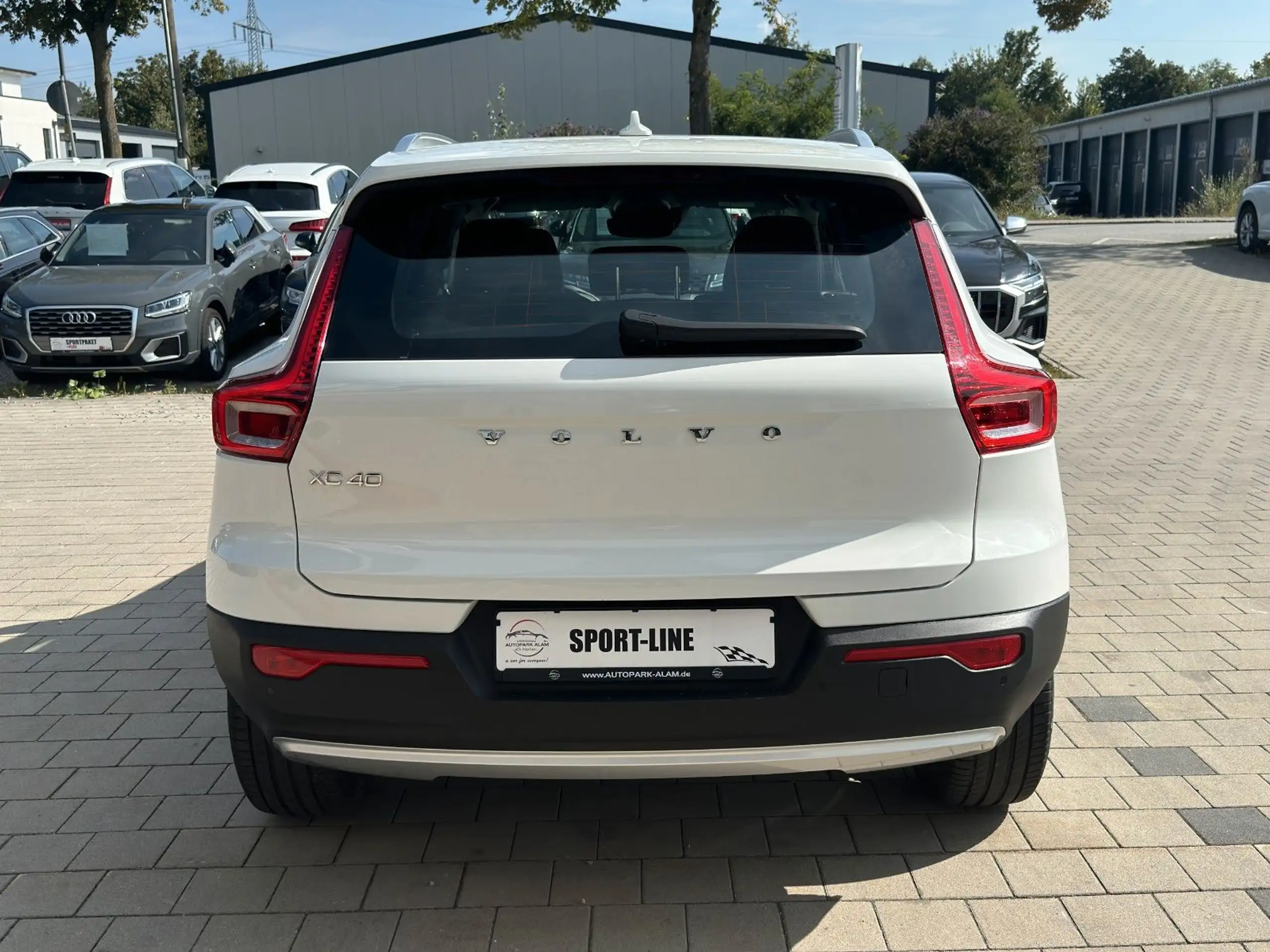 Volvo - XC40