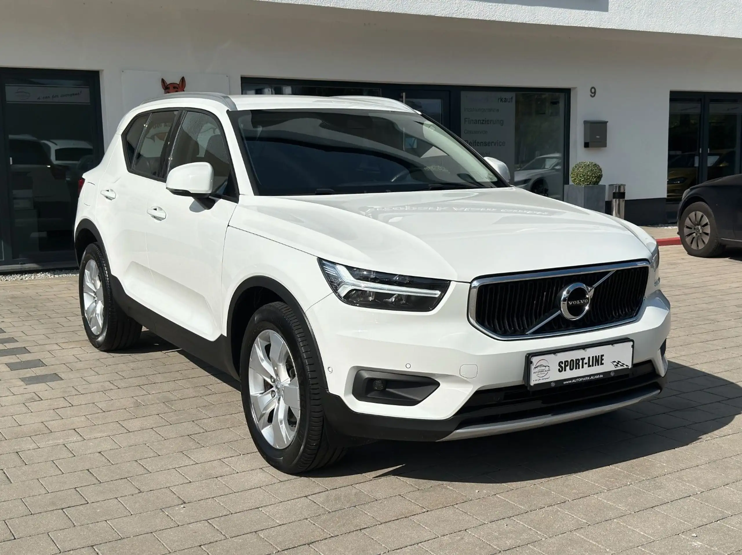 Volvo - XC40