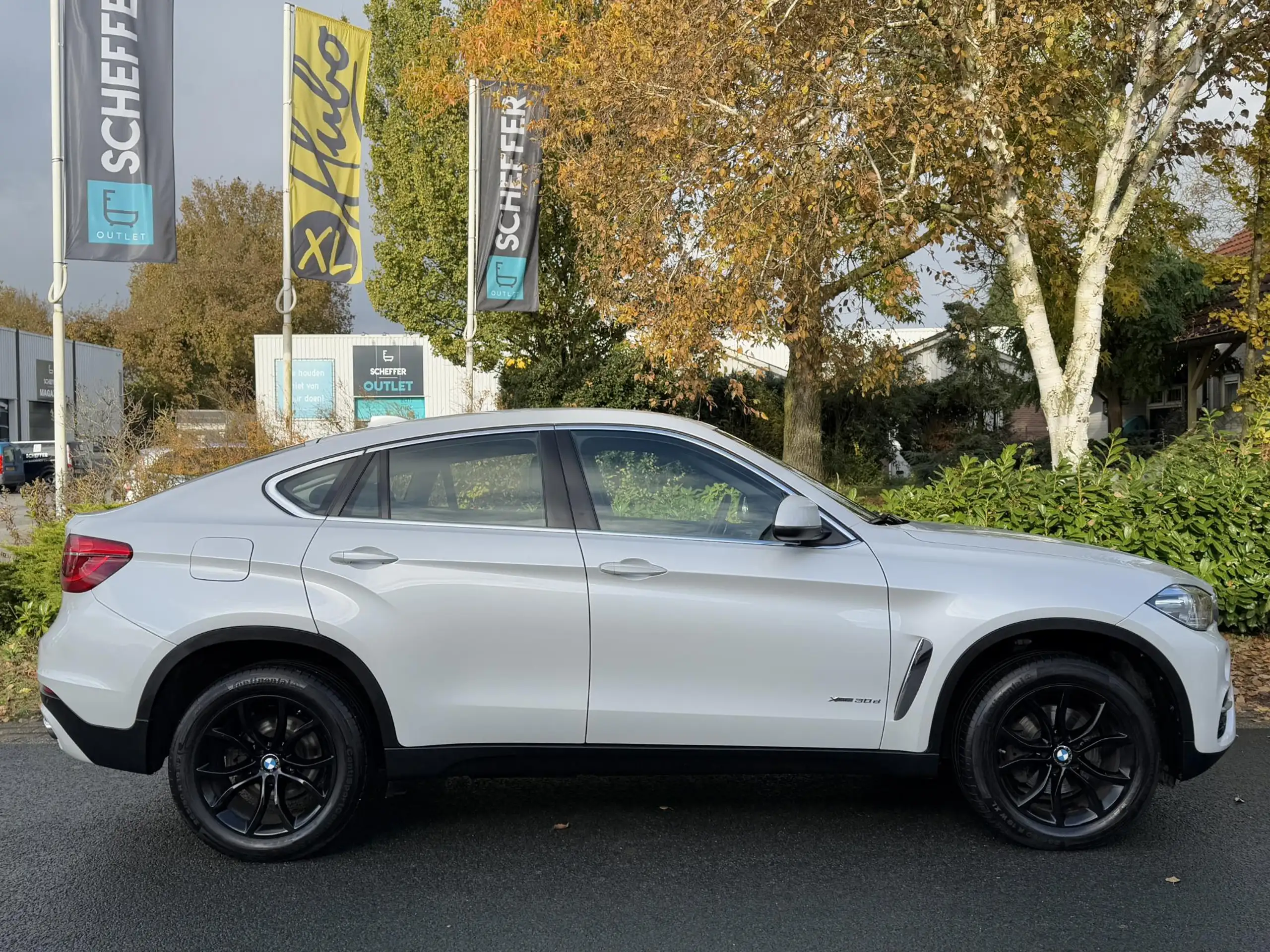 BMW - X6