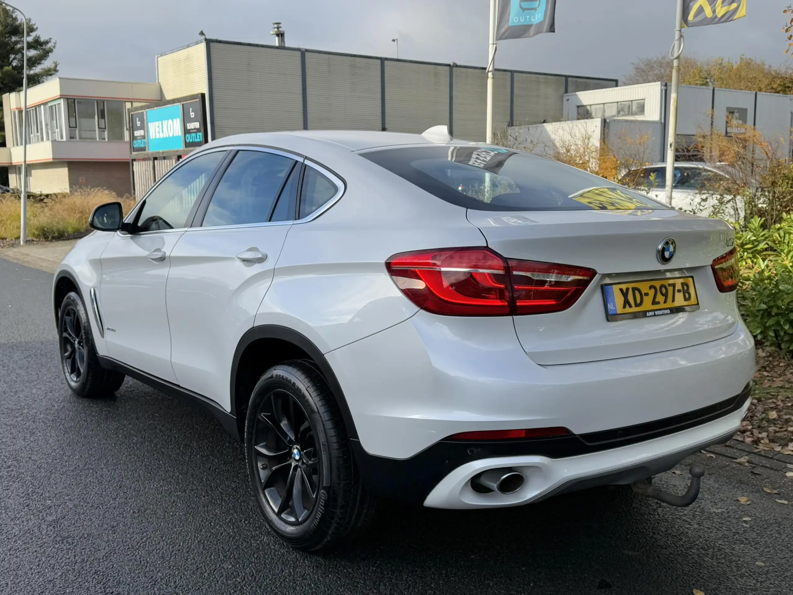 BMW - X6