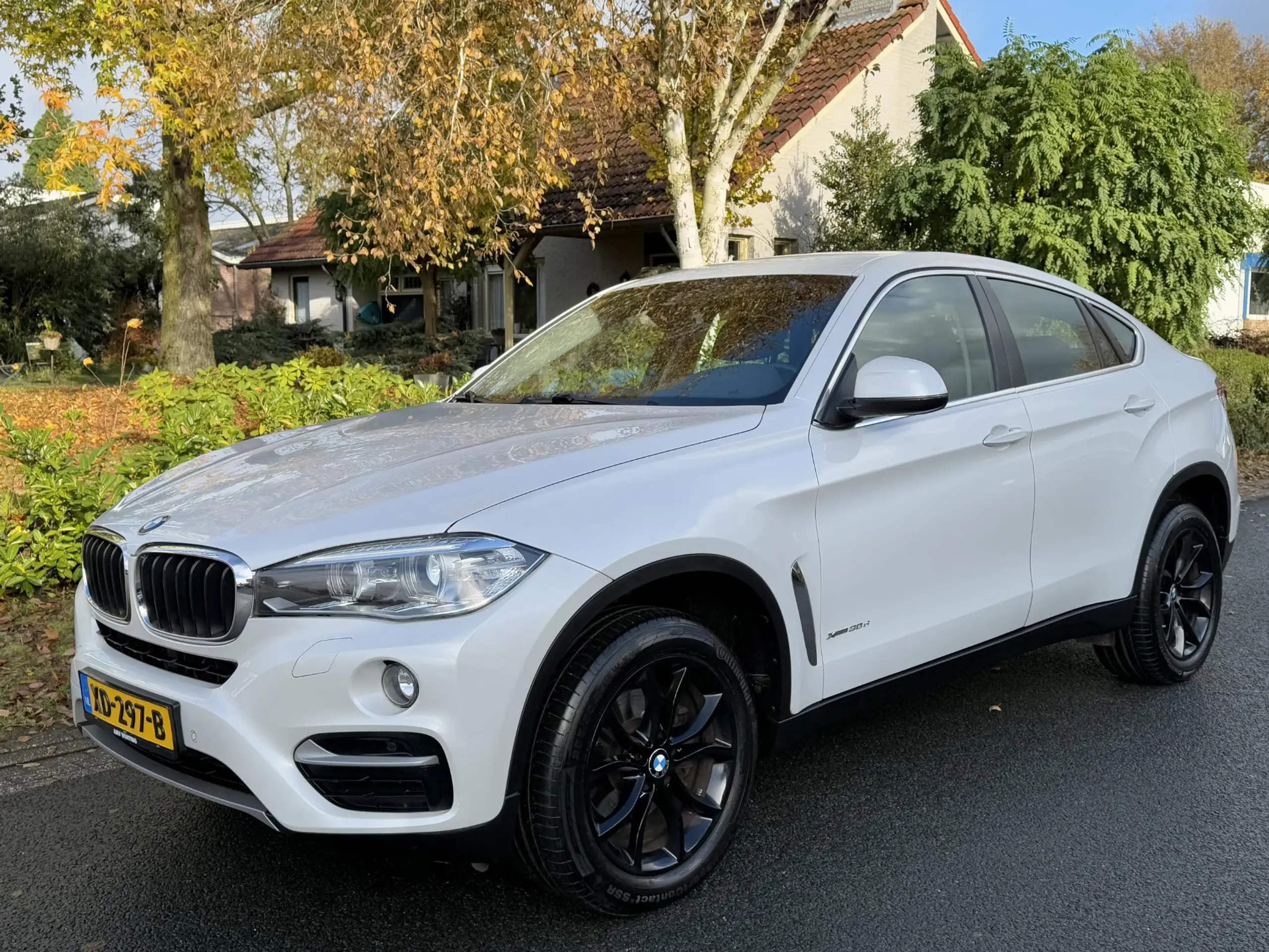 BMW - X6