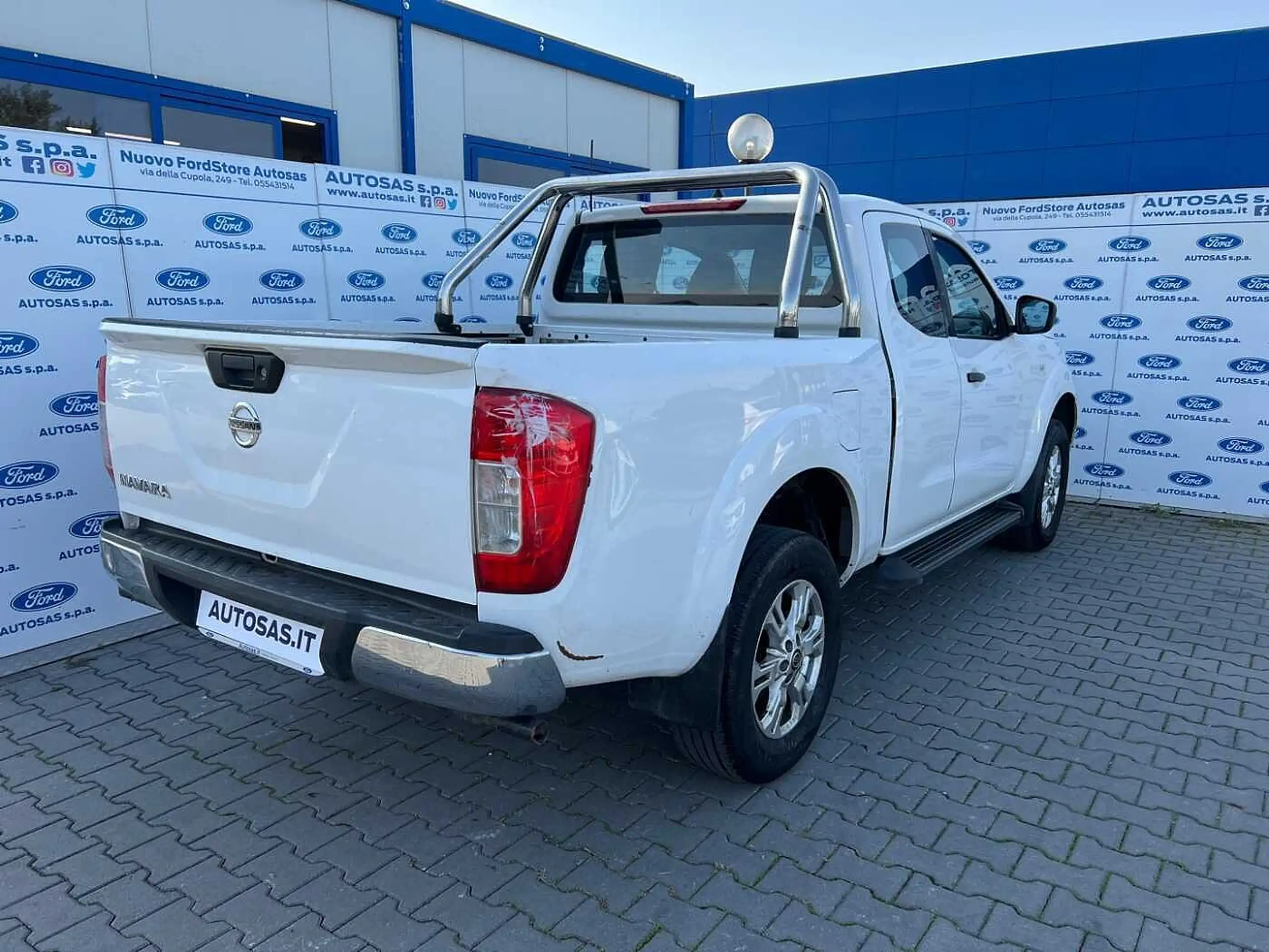 Nissan - Navara