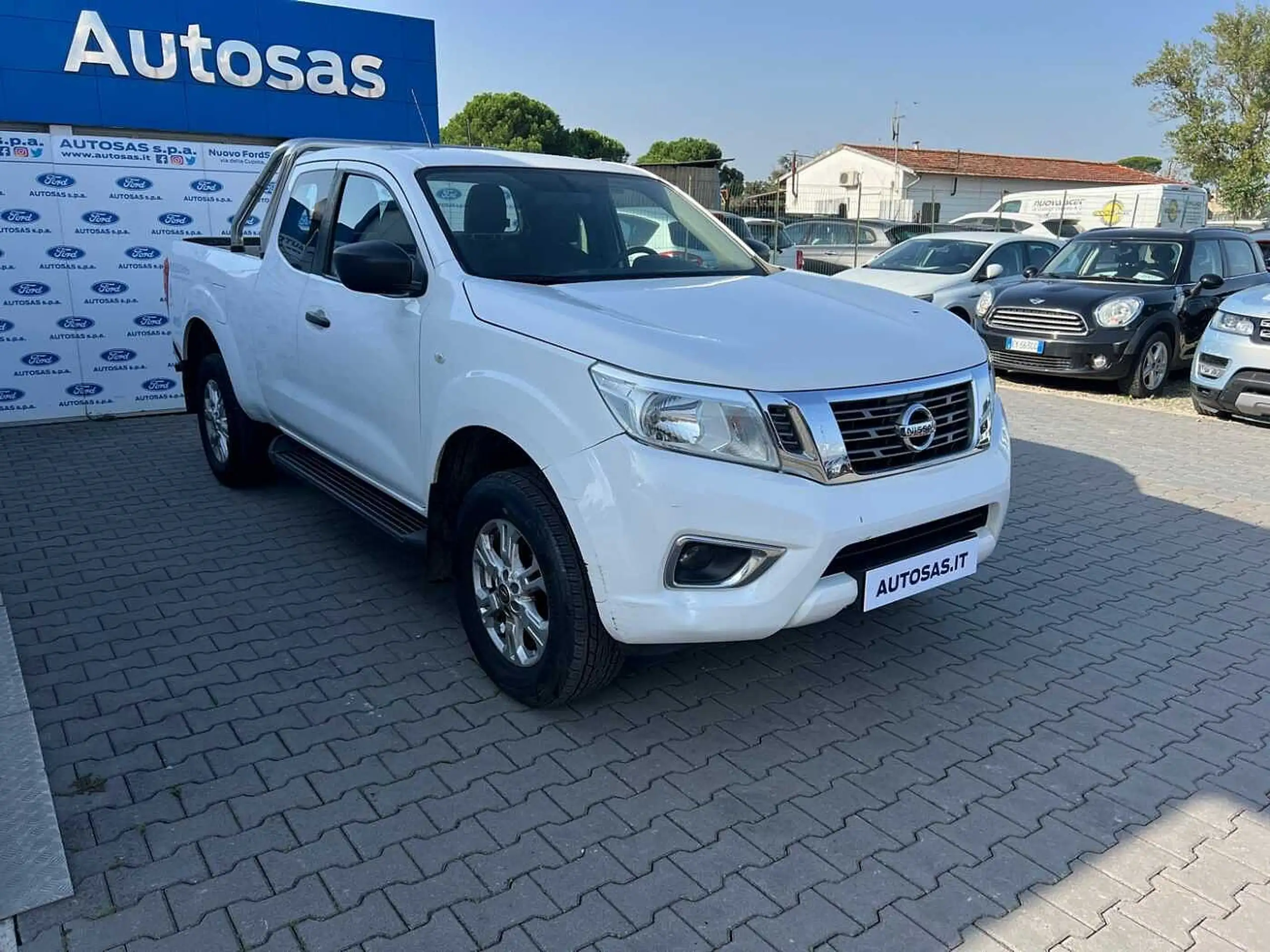 Nissan - Navara