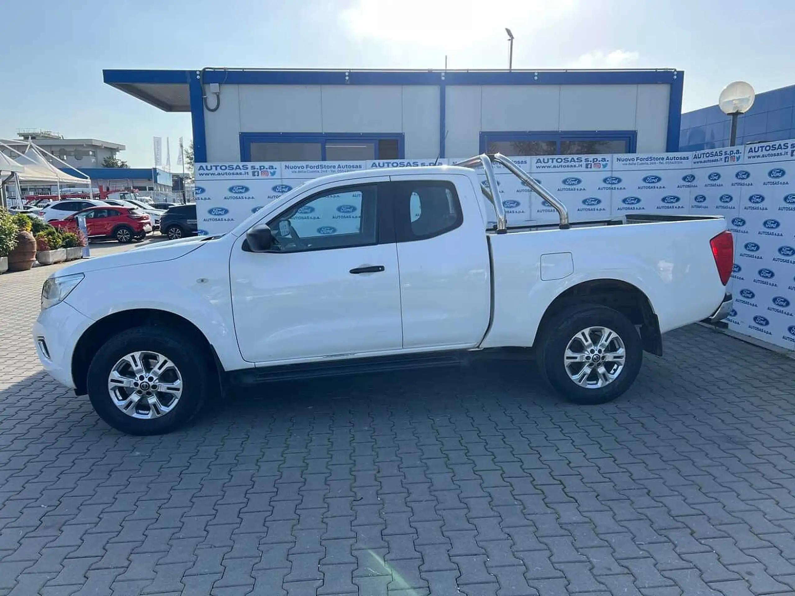 Nissan - Navara