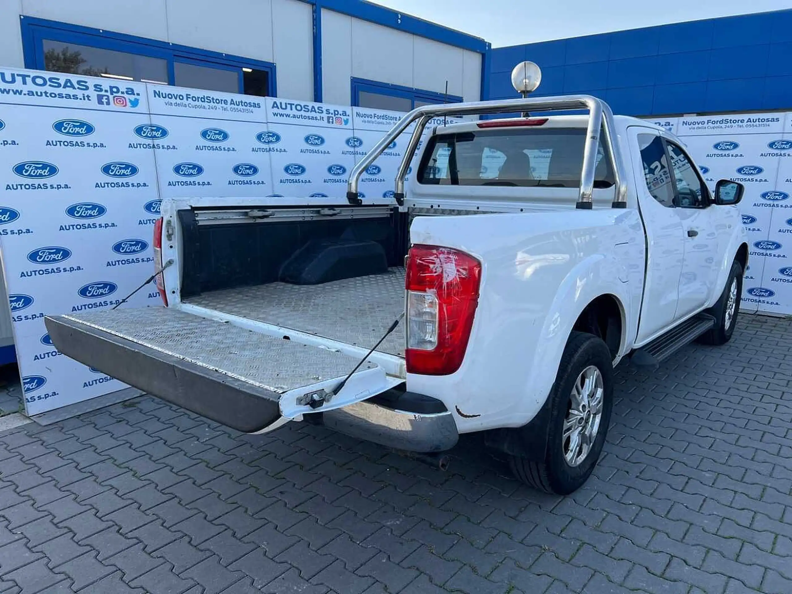 Nissan - Navara