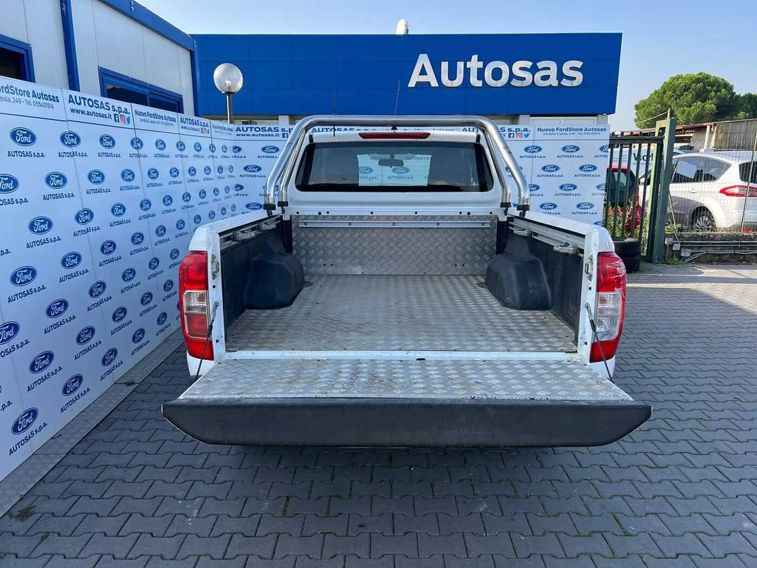 Nissan - Navara