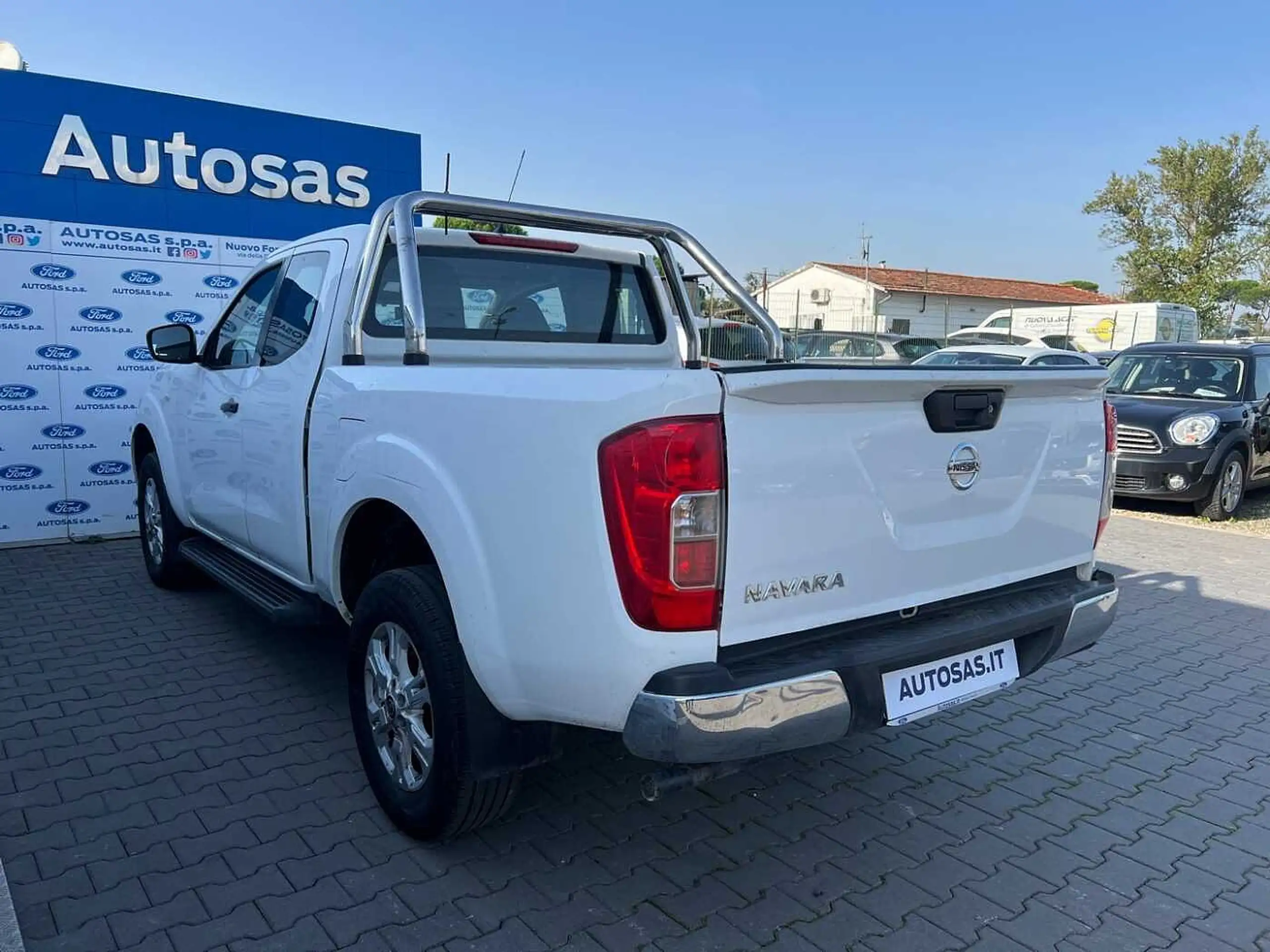 Nissan - Navara