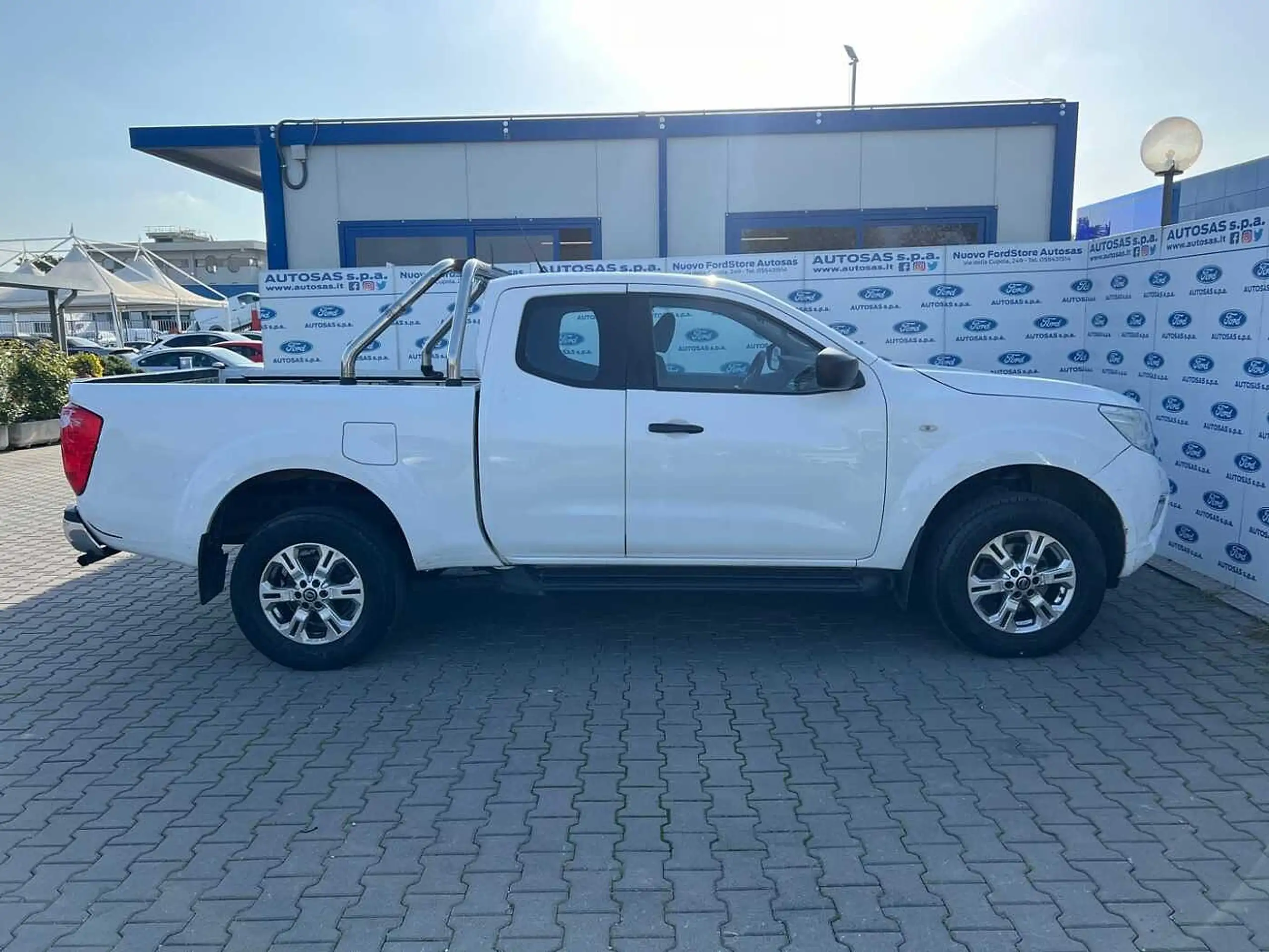 Nissan - Navara