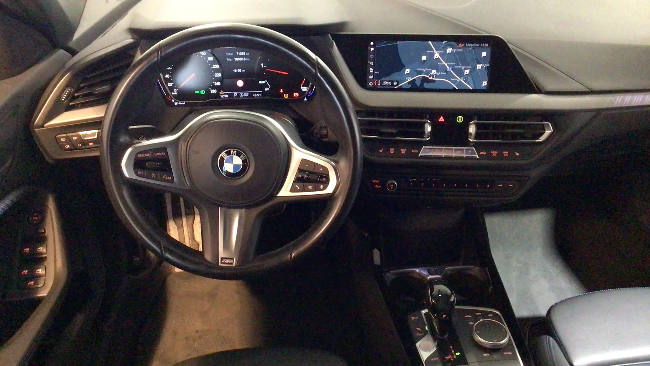 BMW - 118