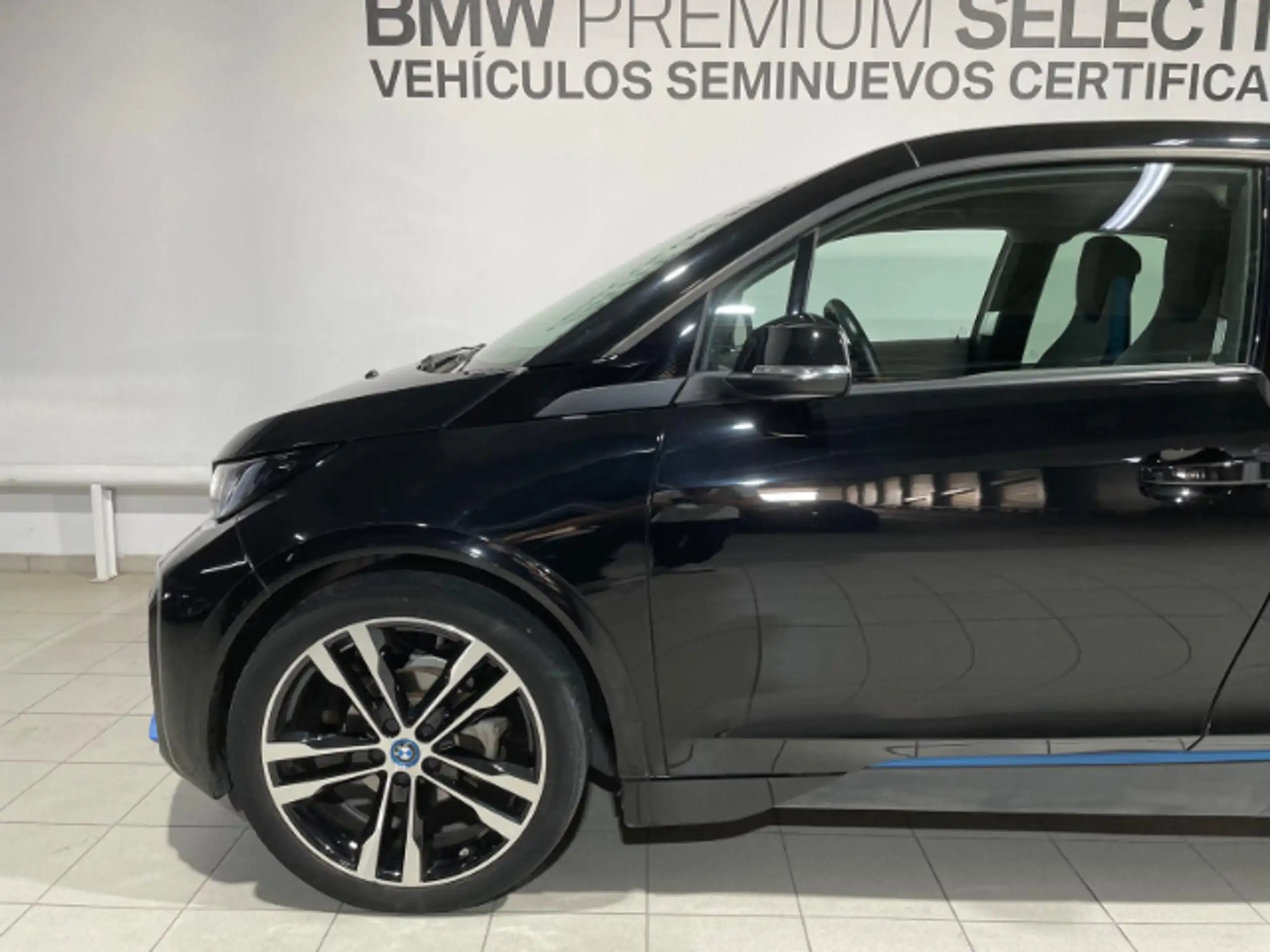 BMW - i3