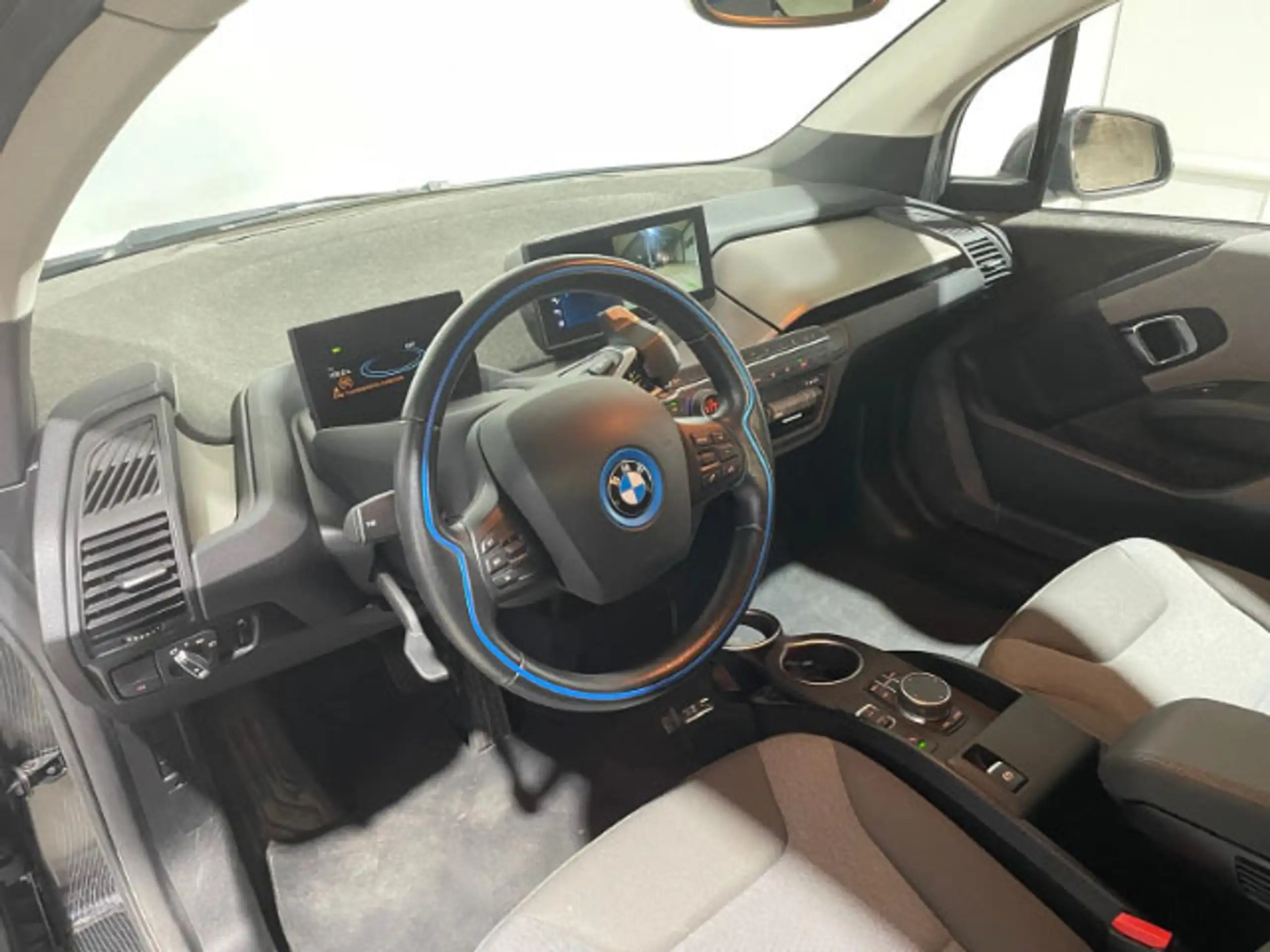 BMW - i3