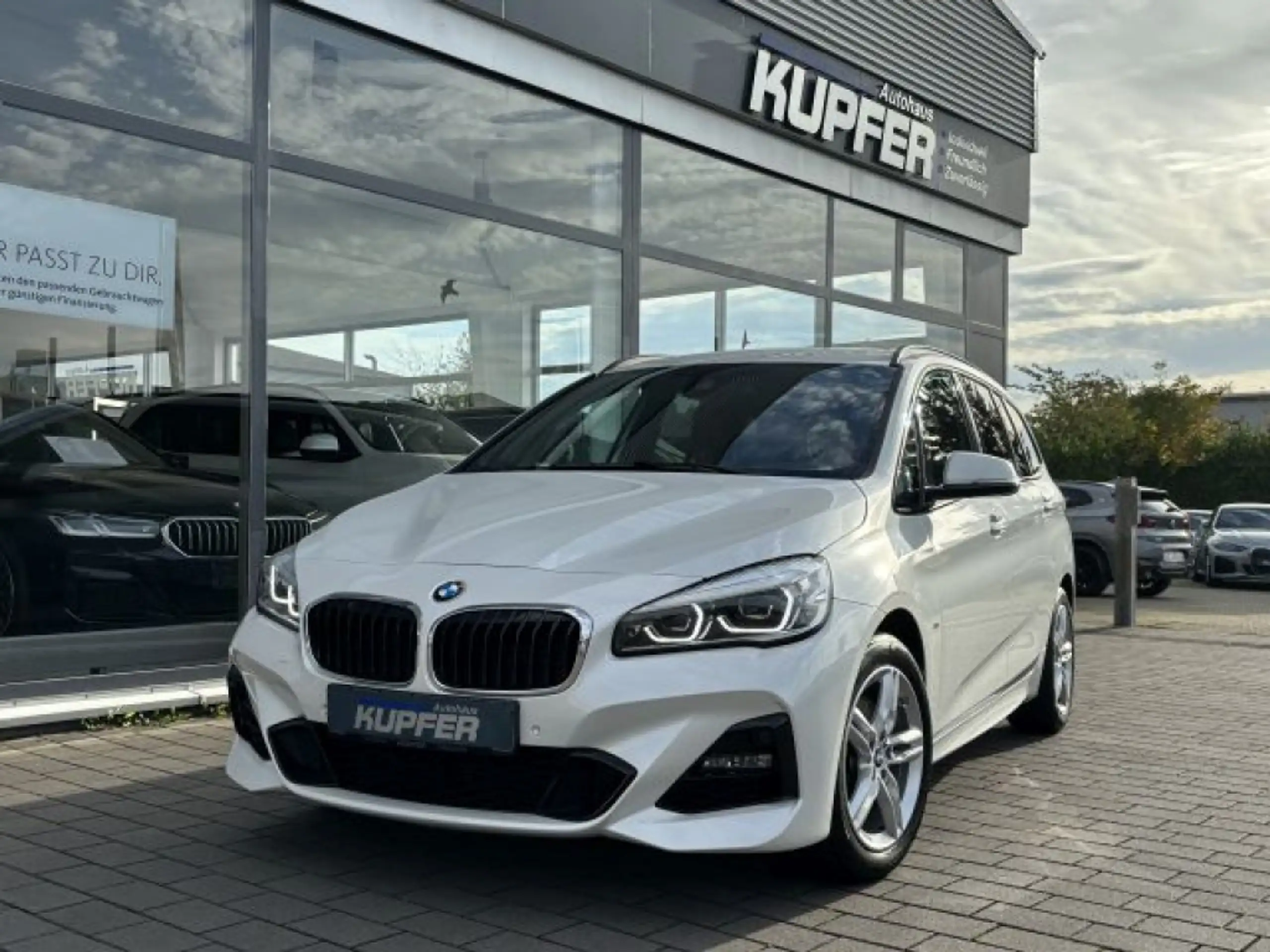 BMW 218 2022