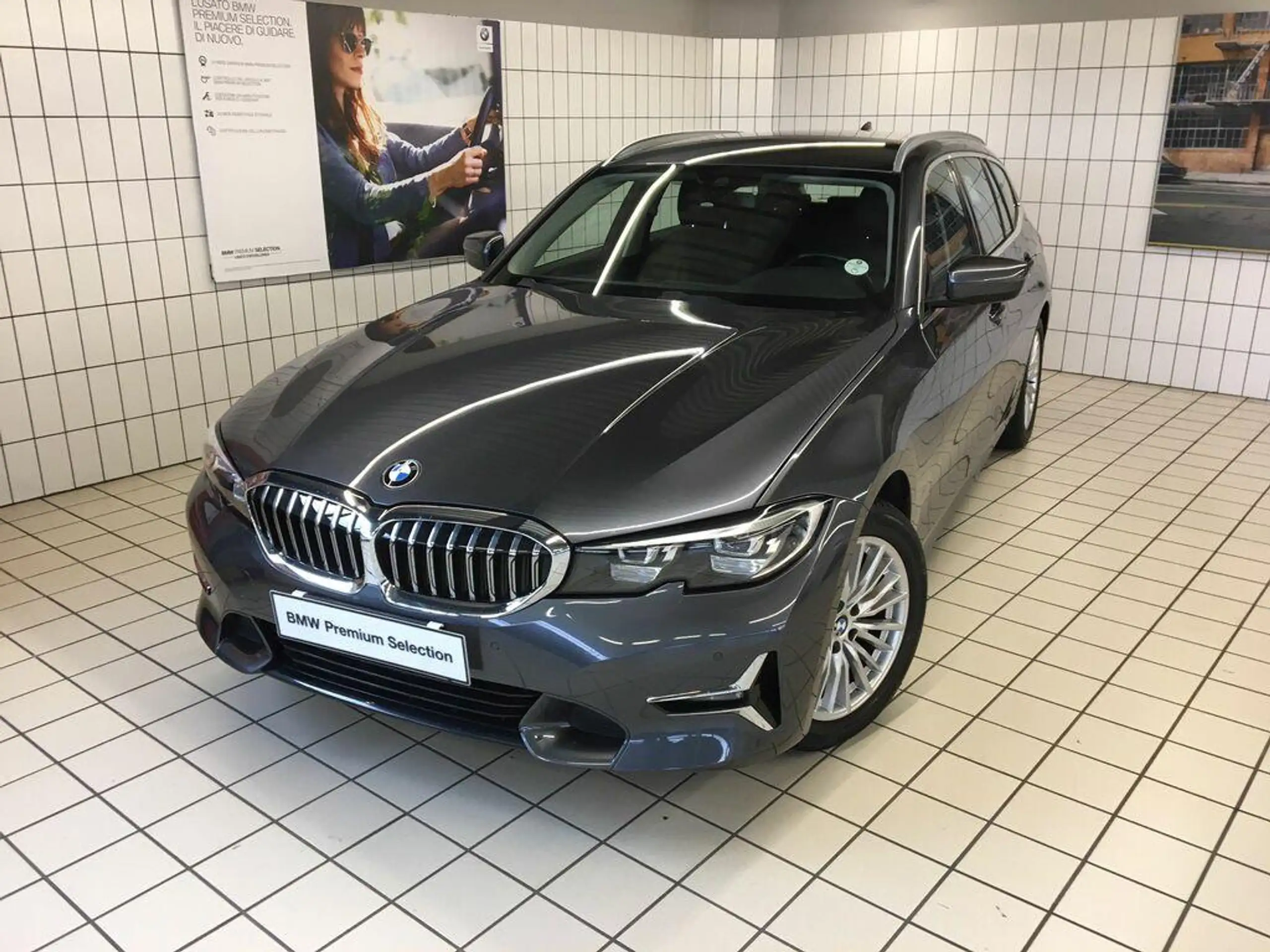 BMW - 320