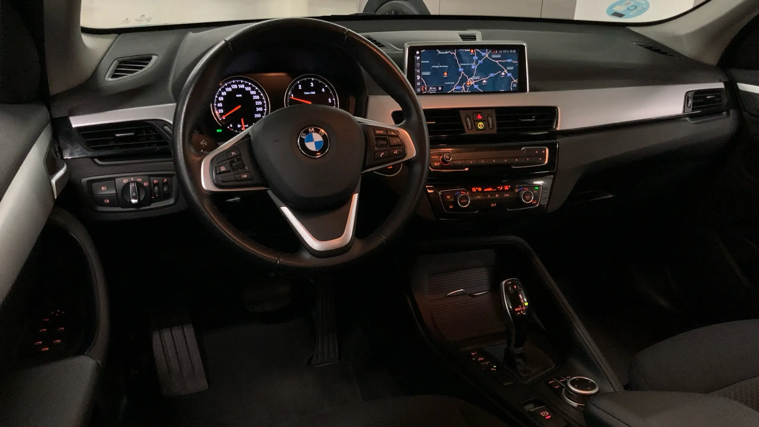 BMW - X1