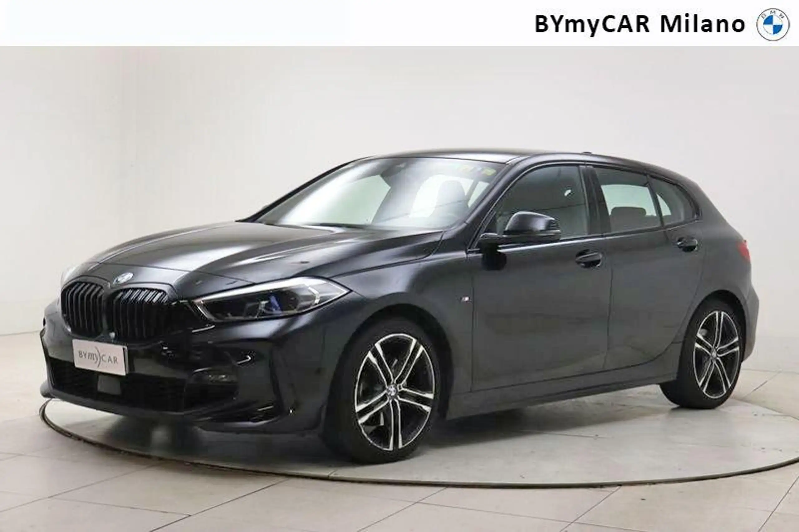 BMW 118 2021