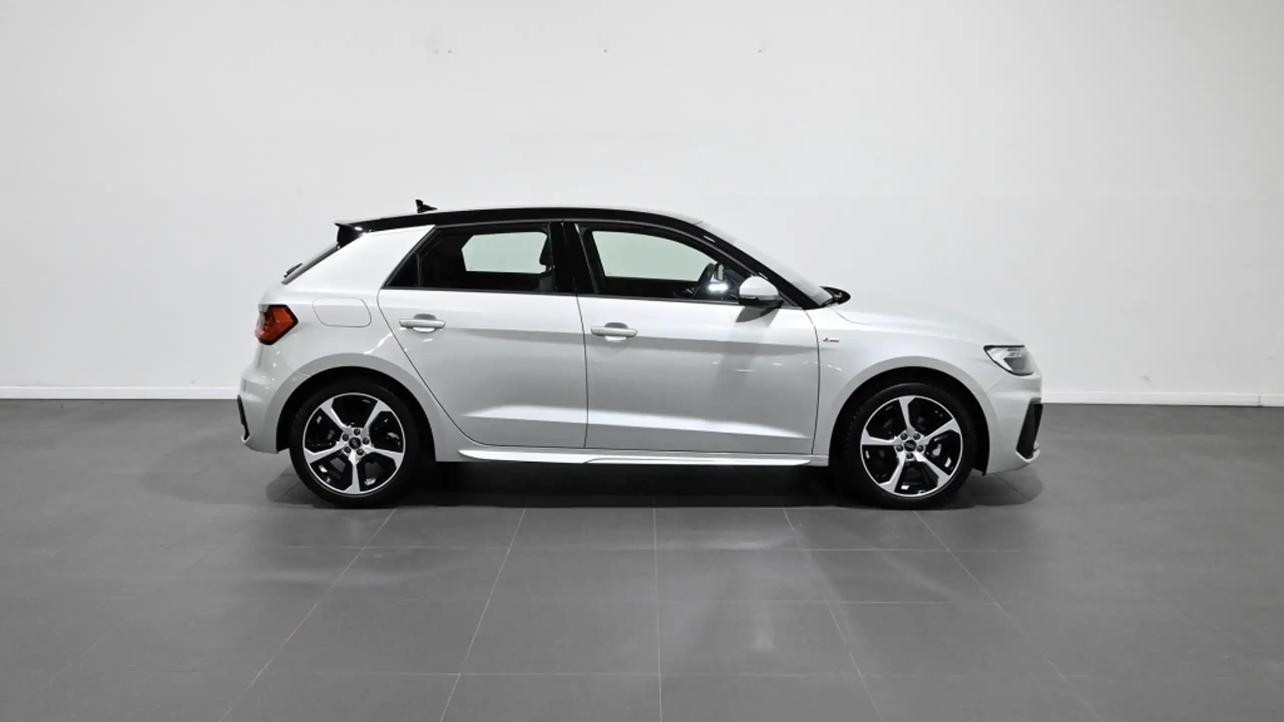 Audi - A1