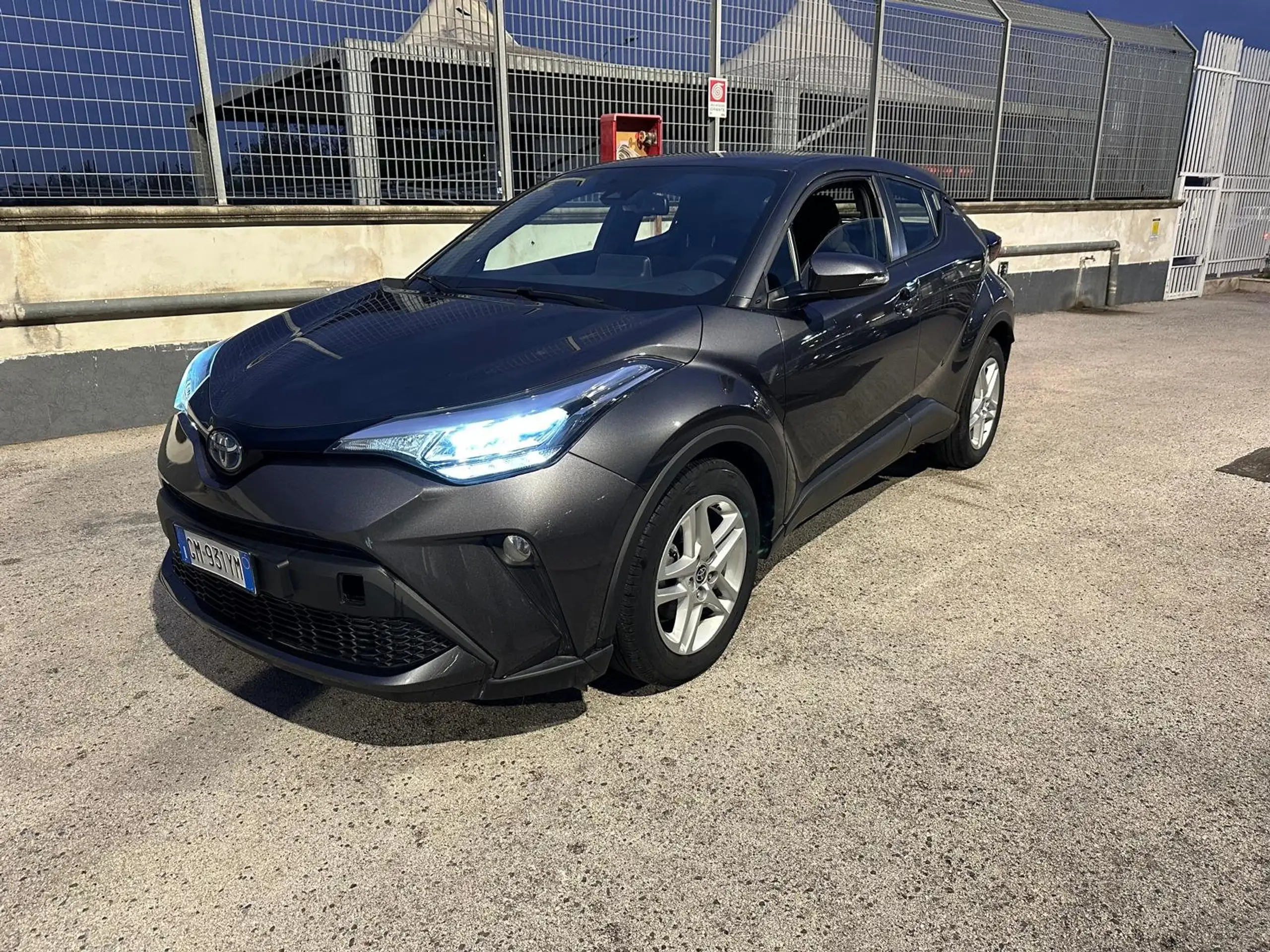 Toyota - C-HR