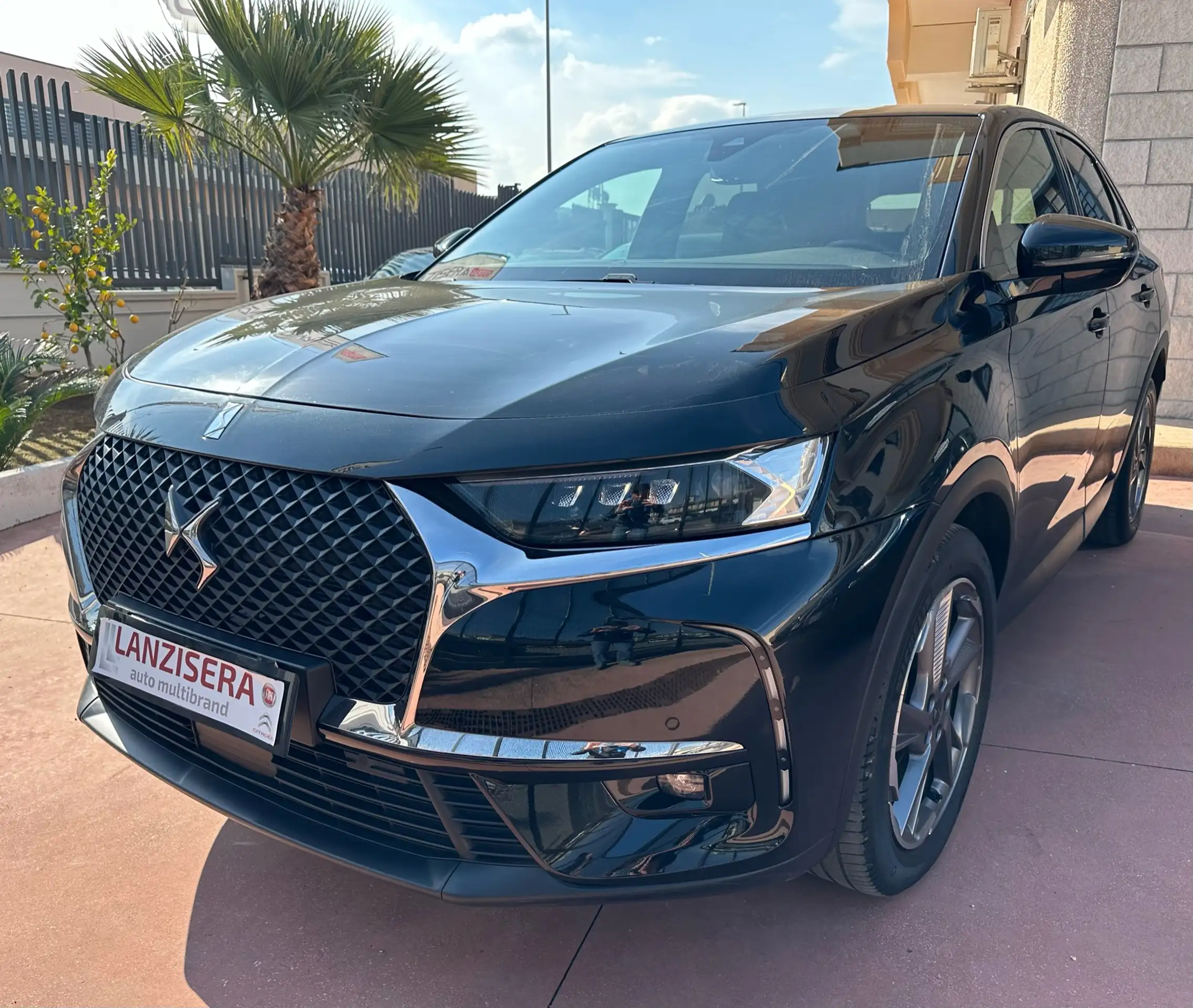 DS Automobiles - DS 7 Crossback