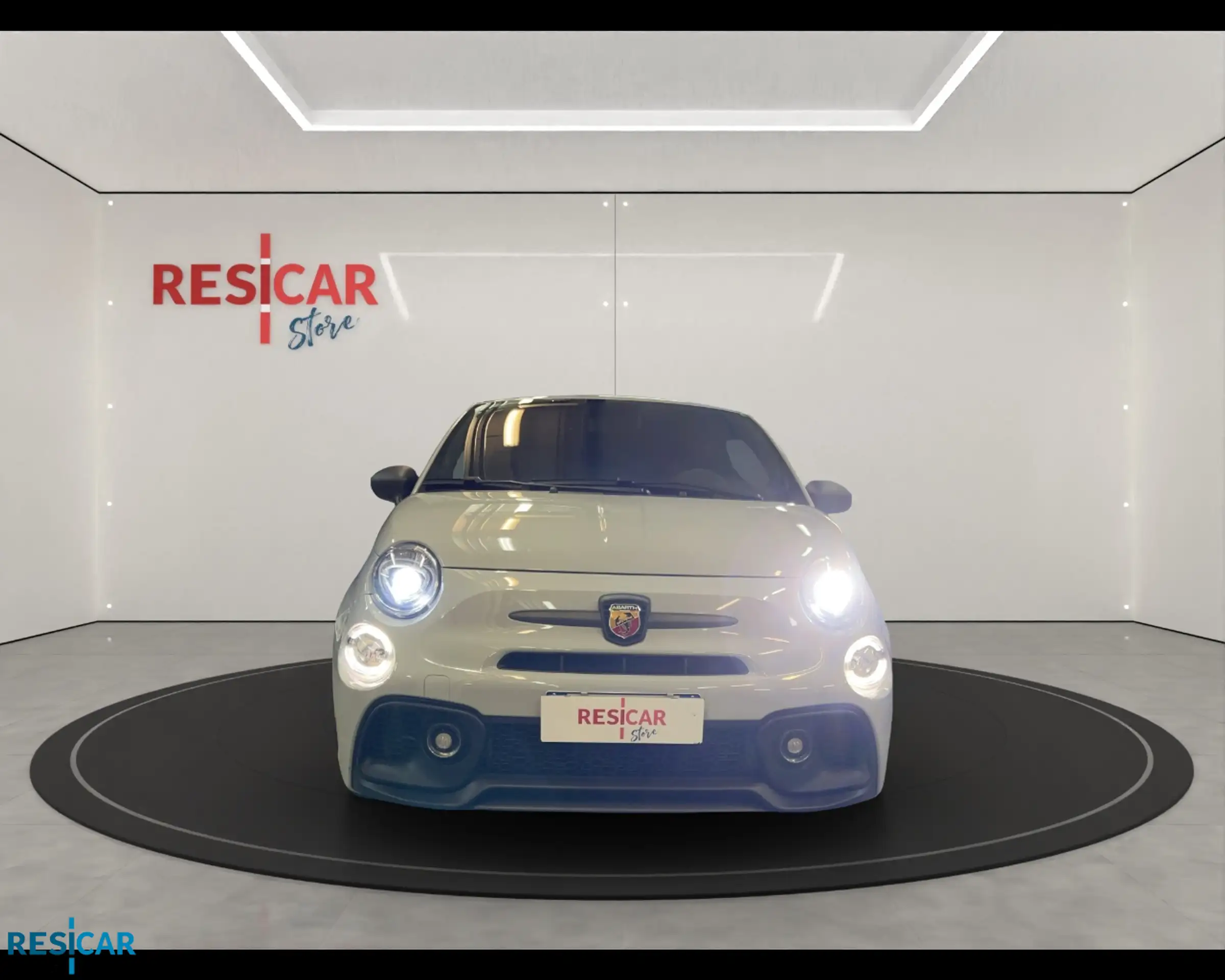 Abarth - 695