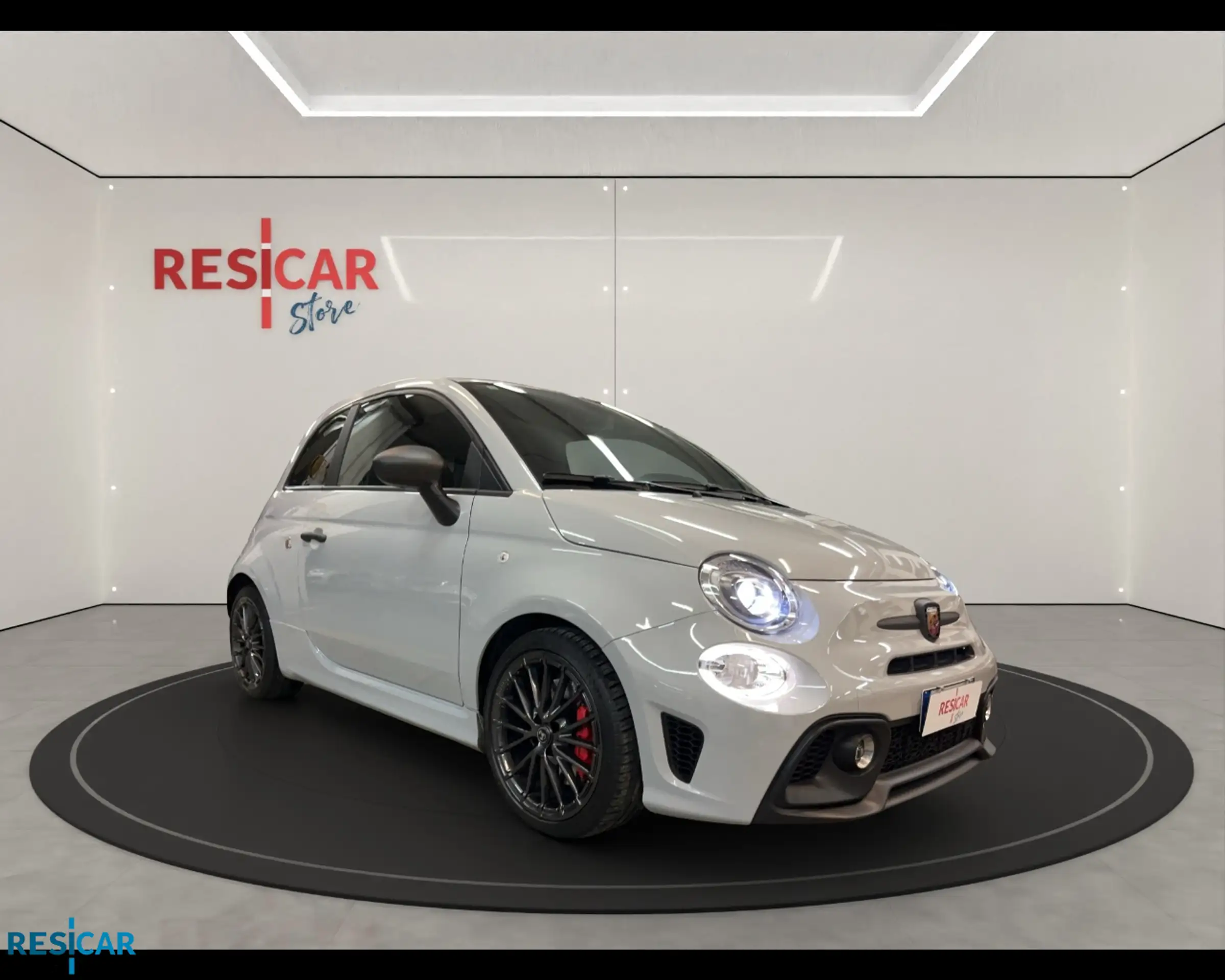 Abarth - 695