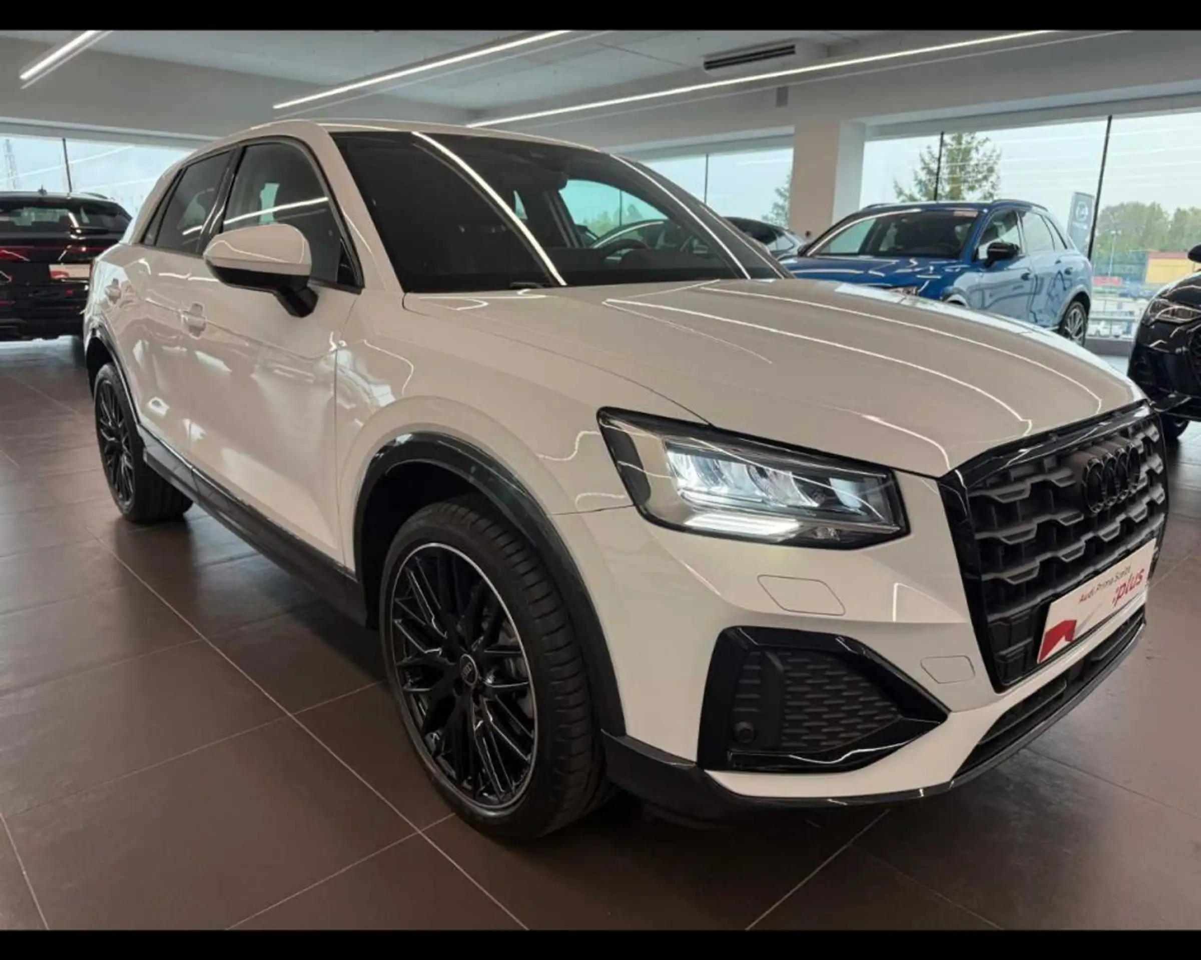 Audi - Q2