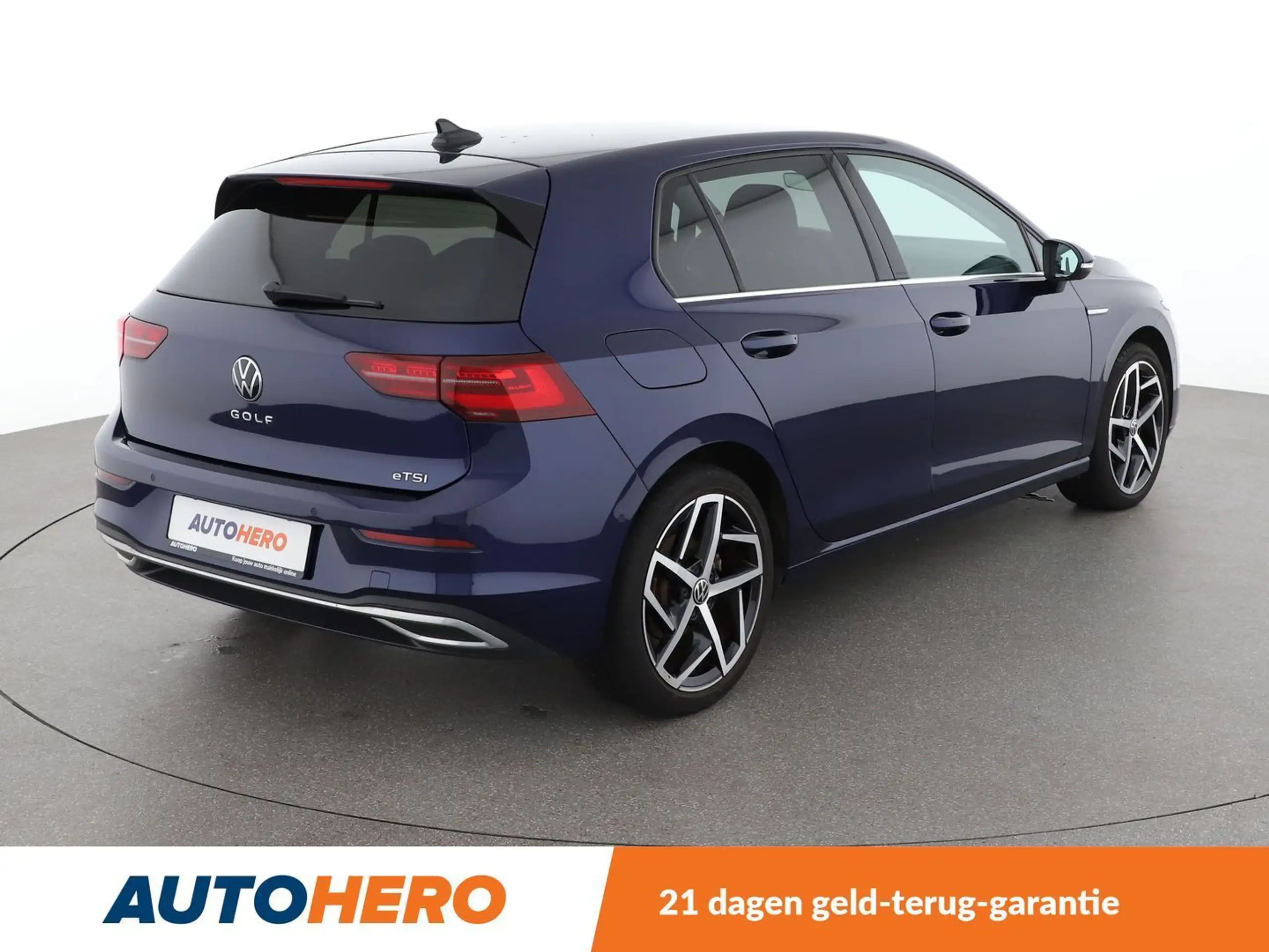 Volkswagen - Golf