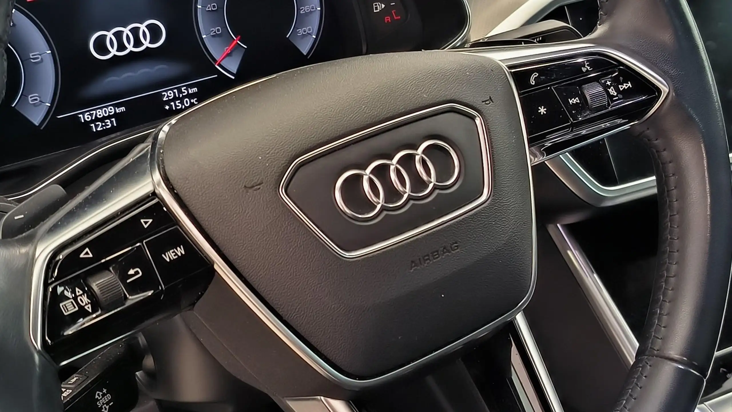 Audi - A6