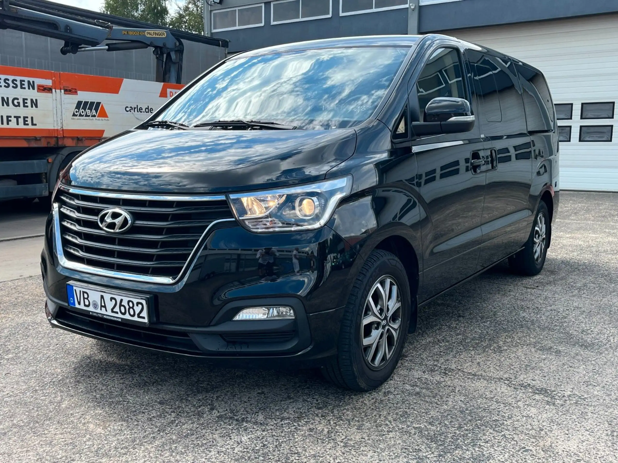 Hyundai - H-1