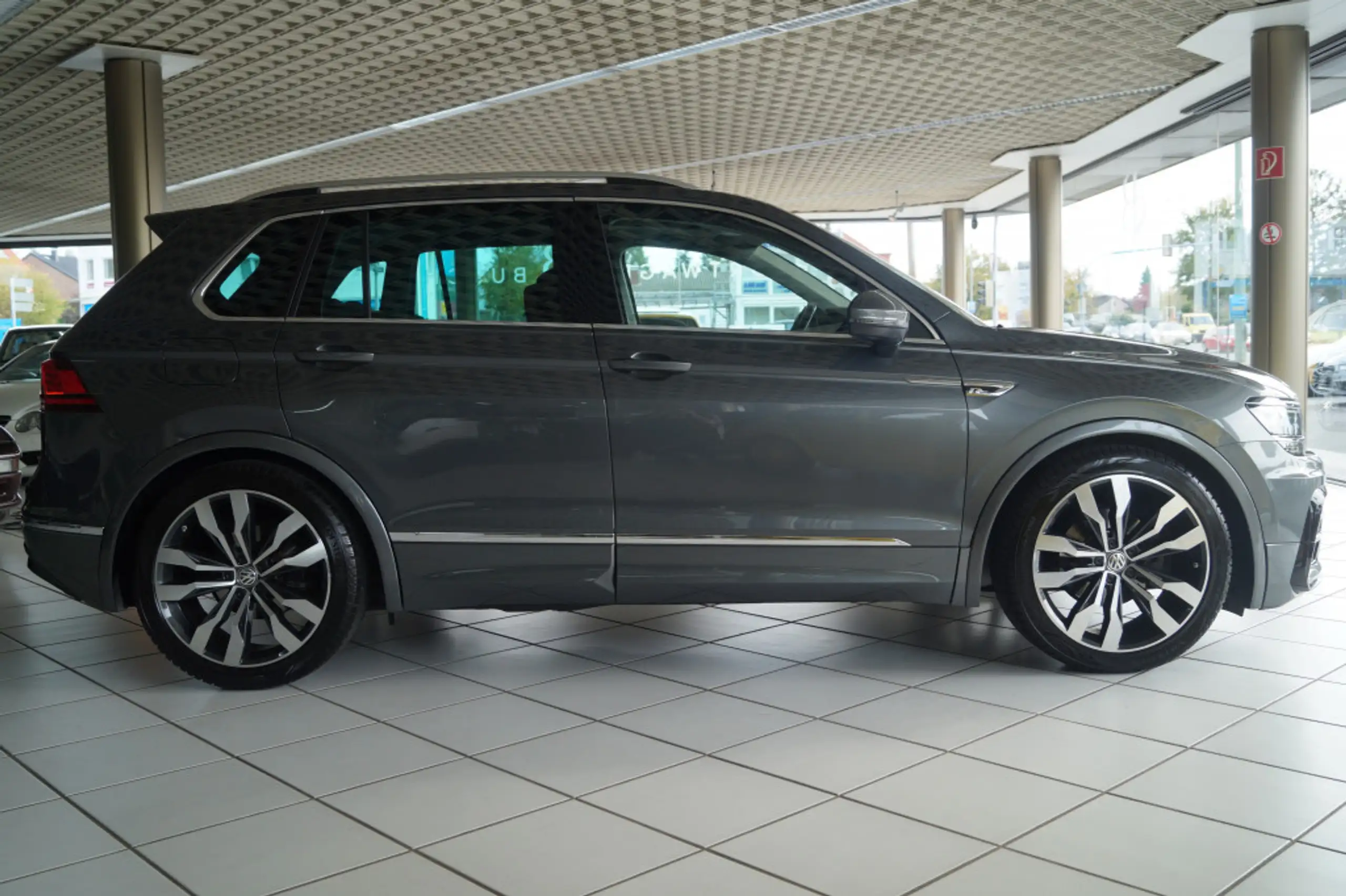 Volkswagen - Tiguan