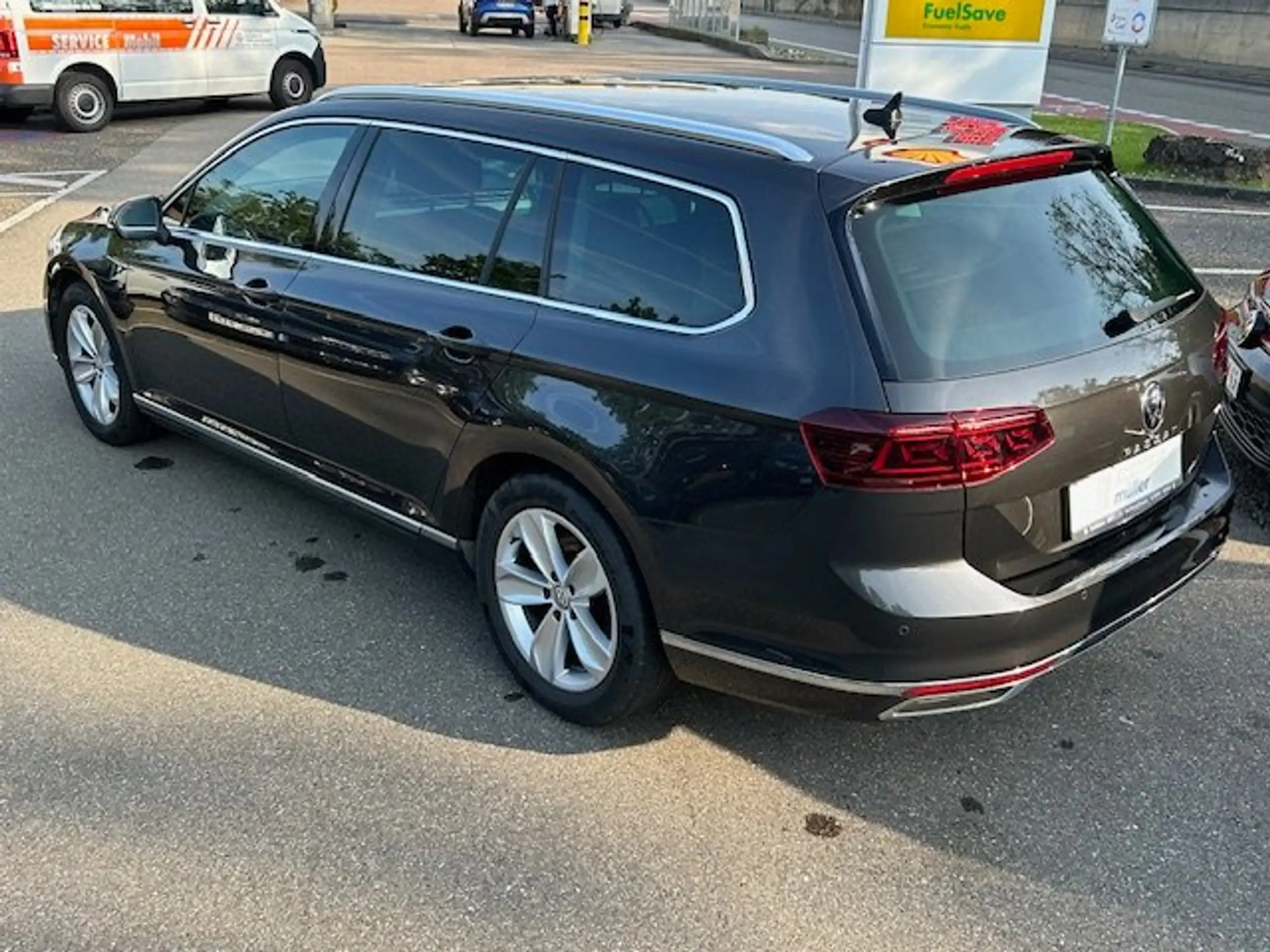 Volkswagen - Passat Variant