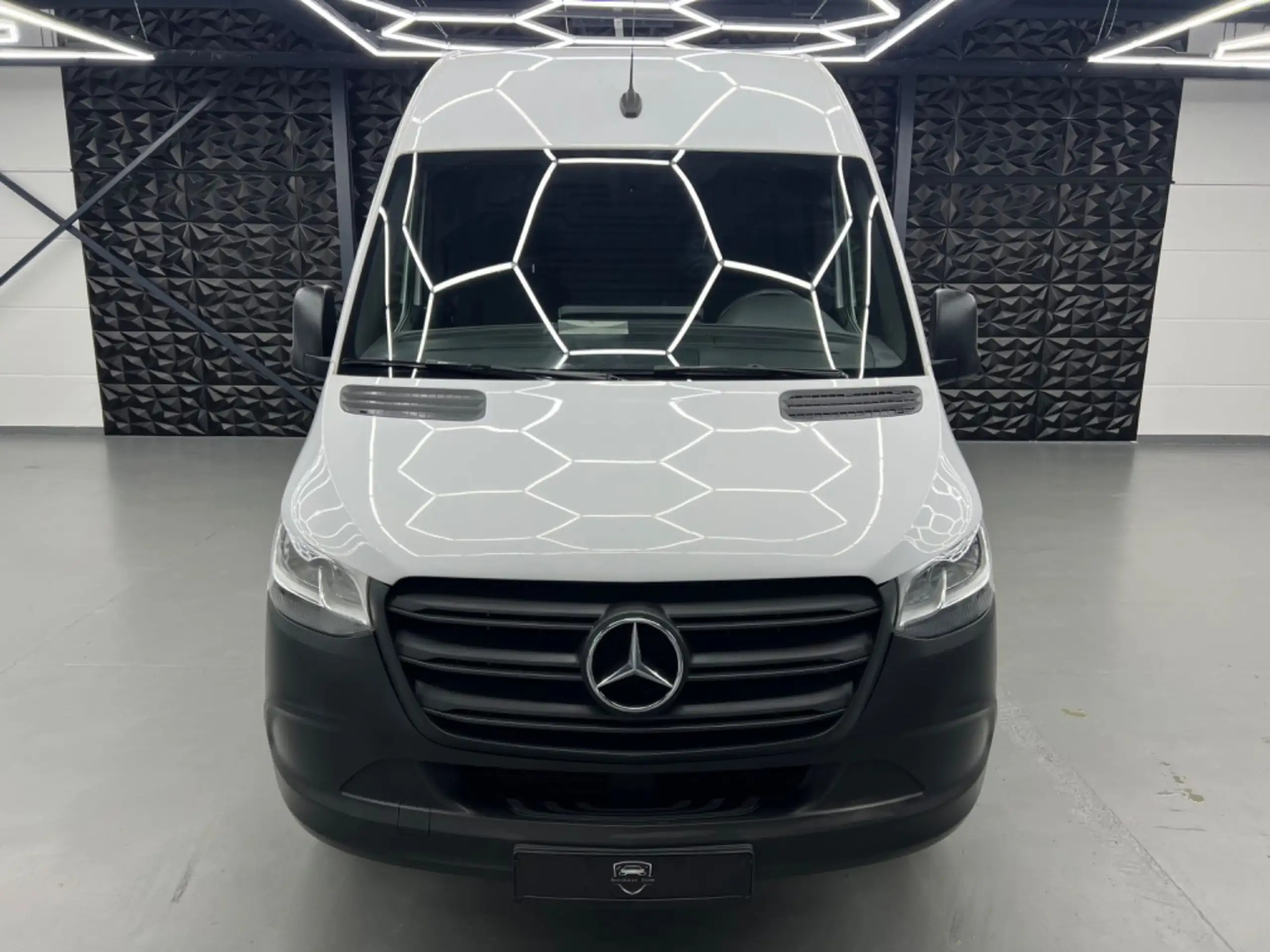 Mercedes-Benz - Sprinter