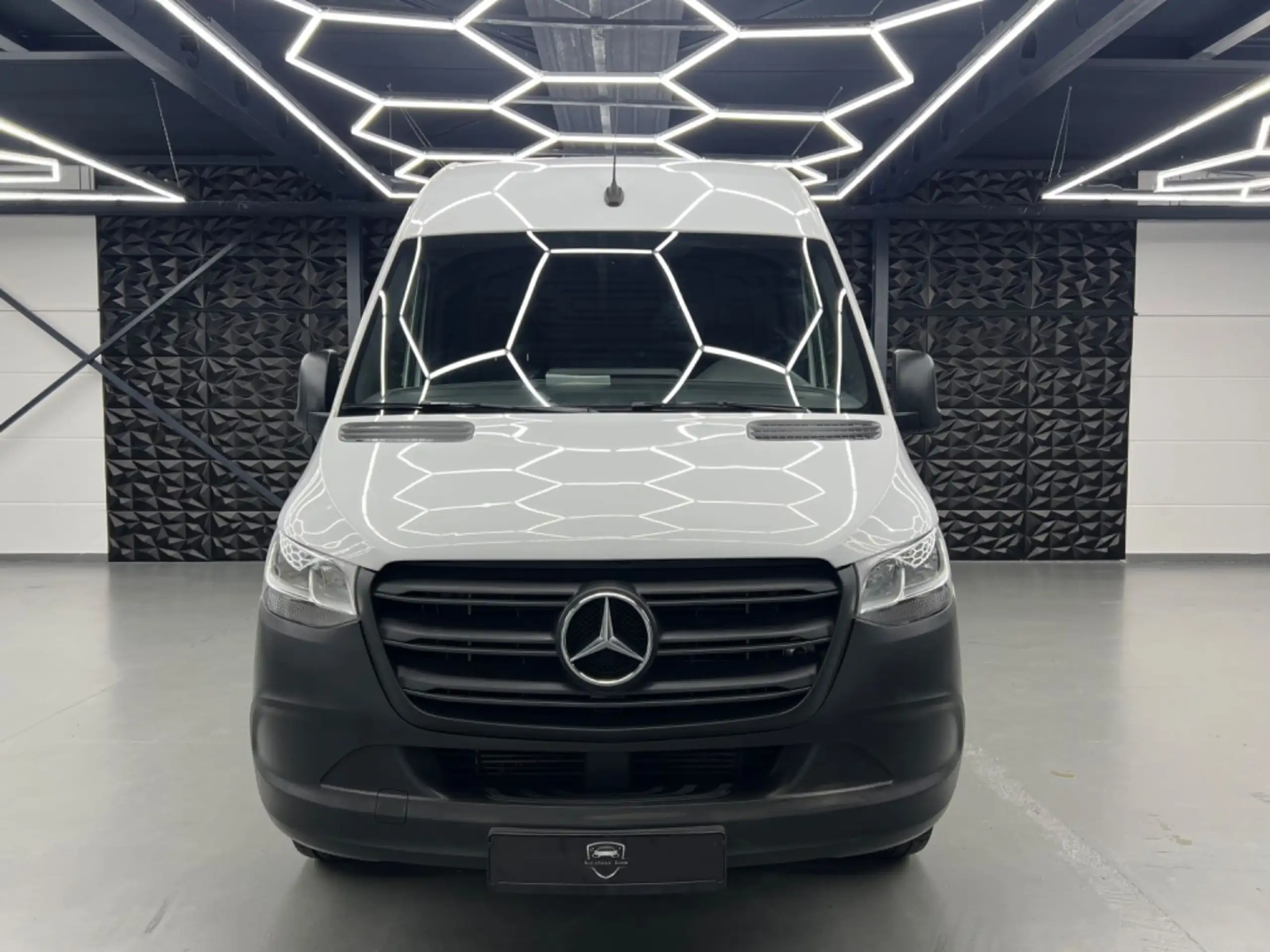 Mercedes-Benz - Sprinter