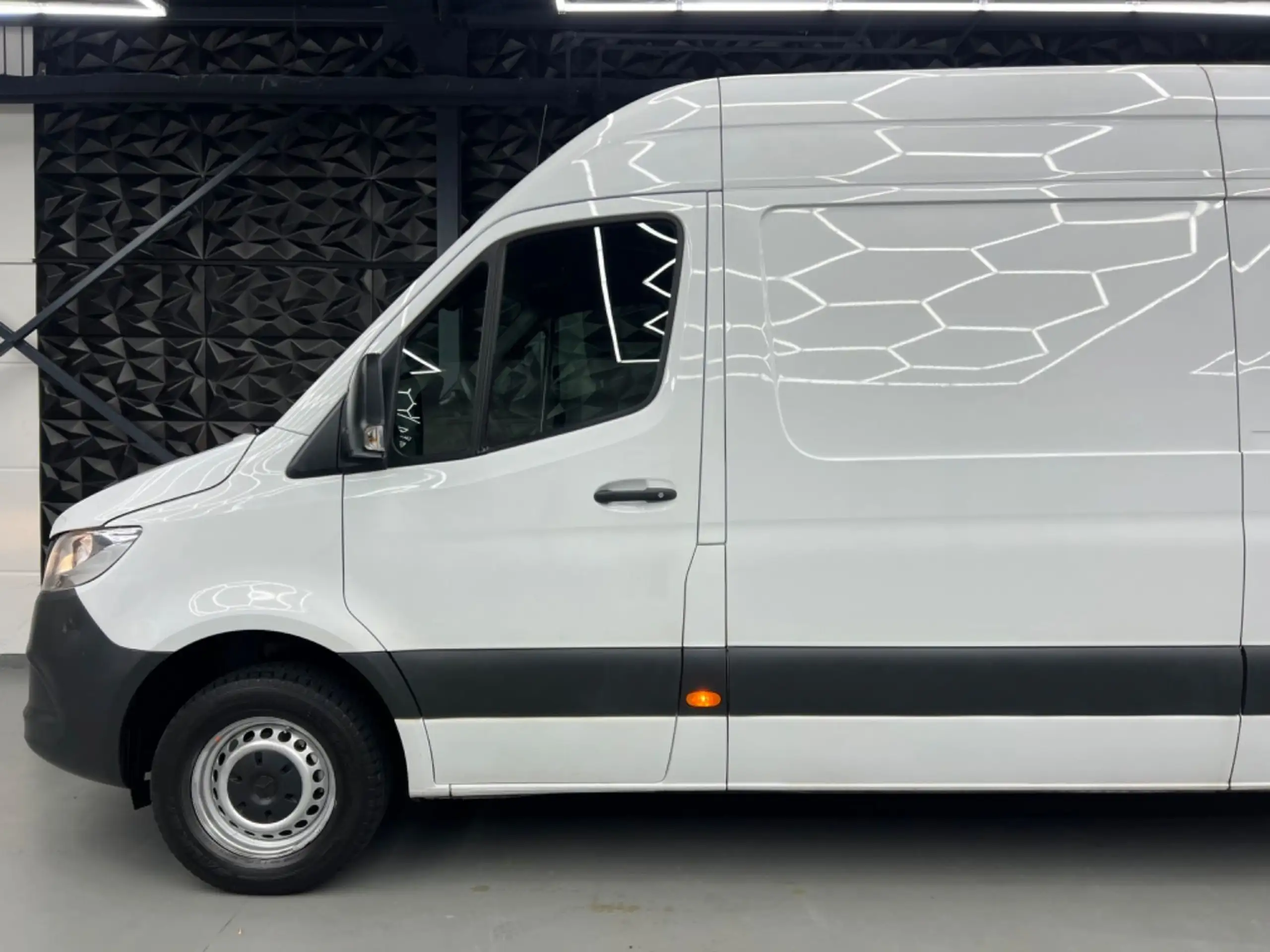 Mercedes-Benz - Sprinter