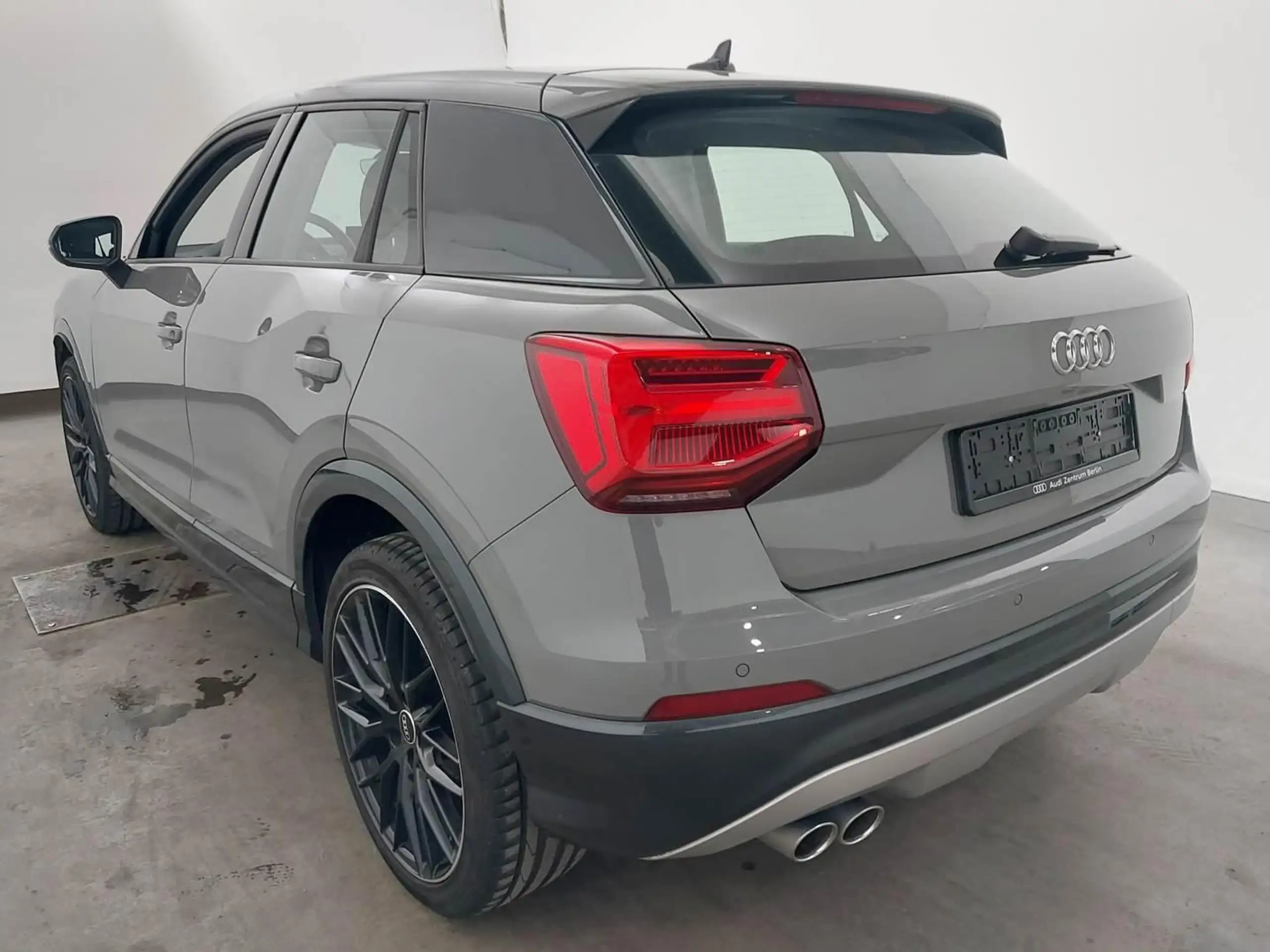 Audi - Q2