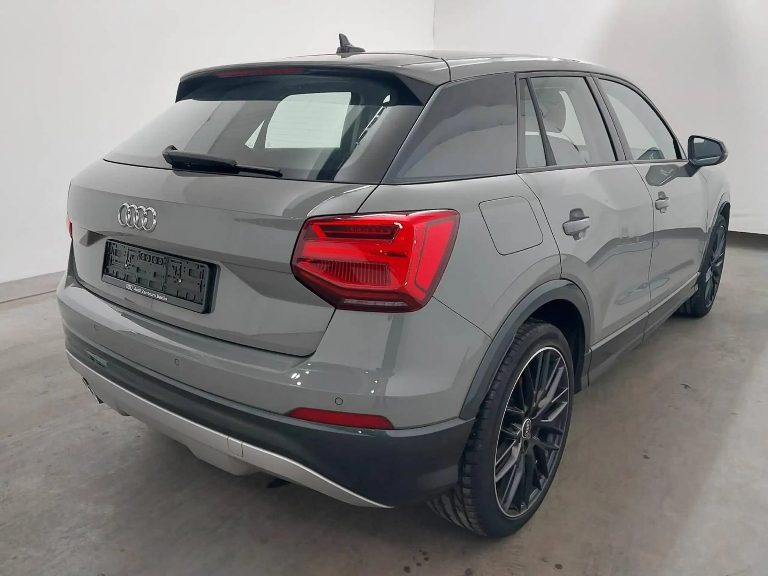 Audi - Q2