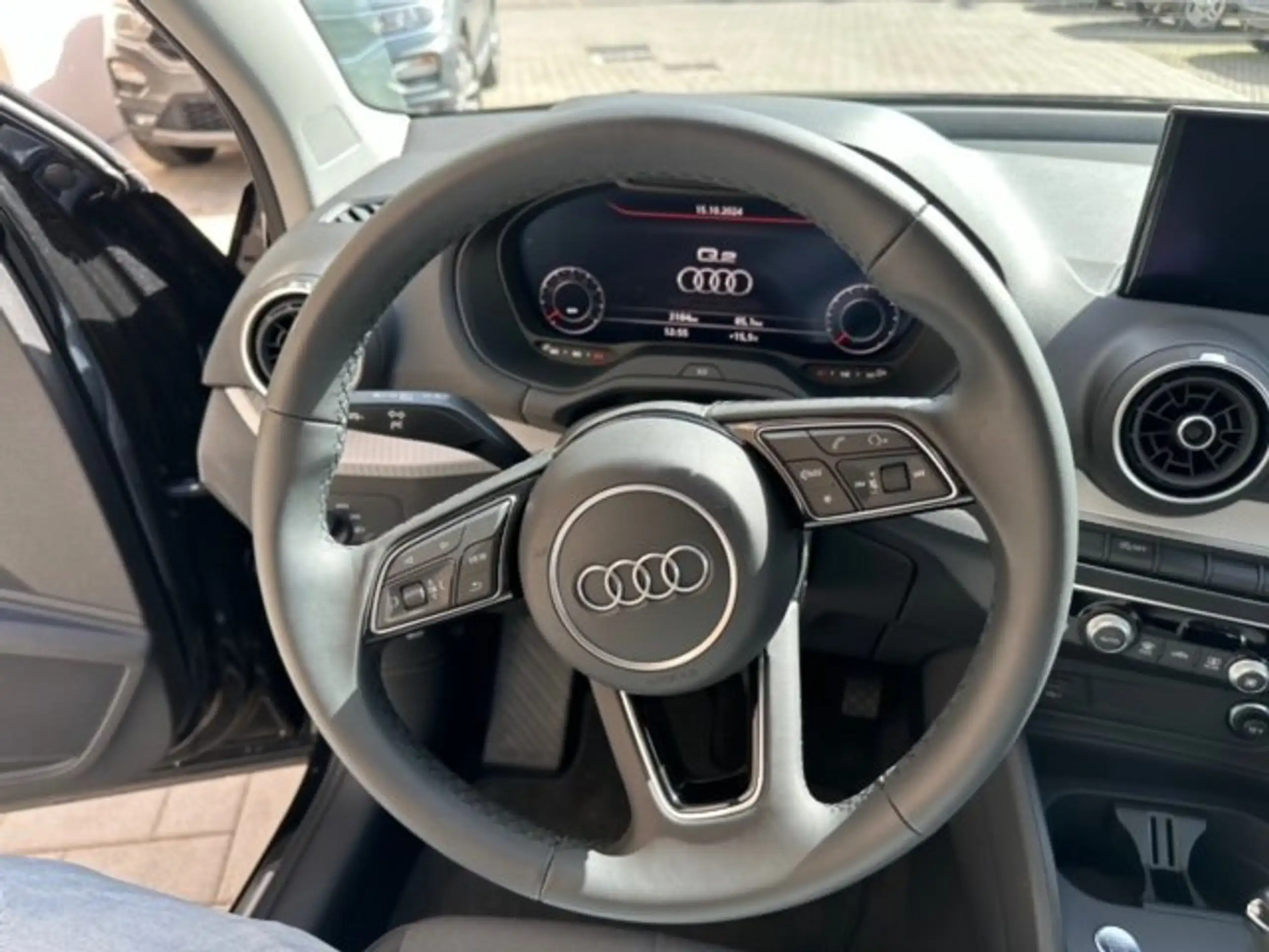 Audi - Q2