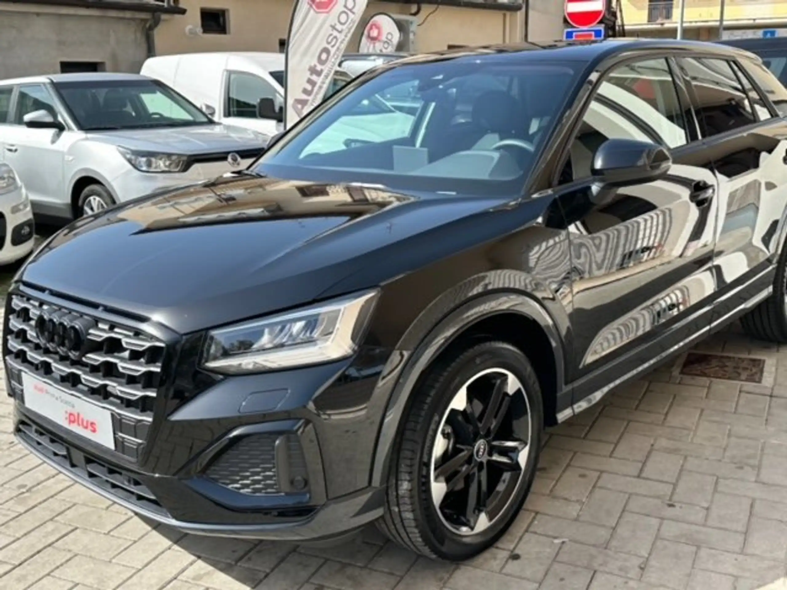 Audi - Q2