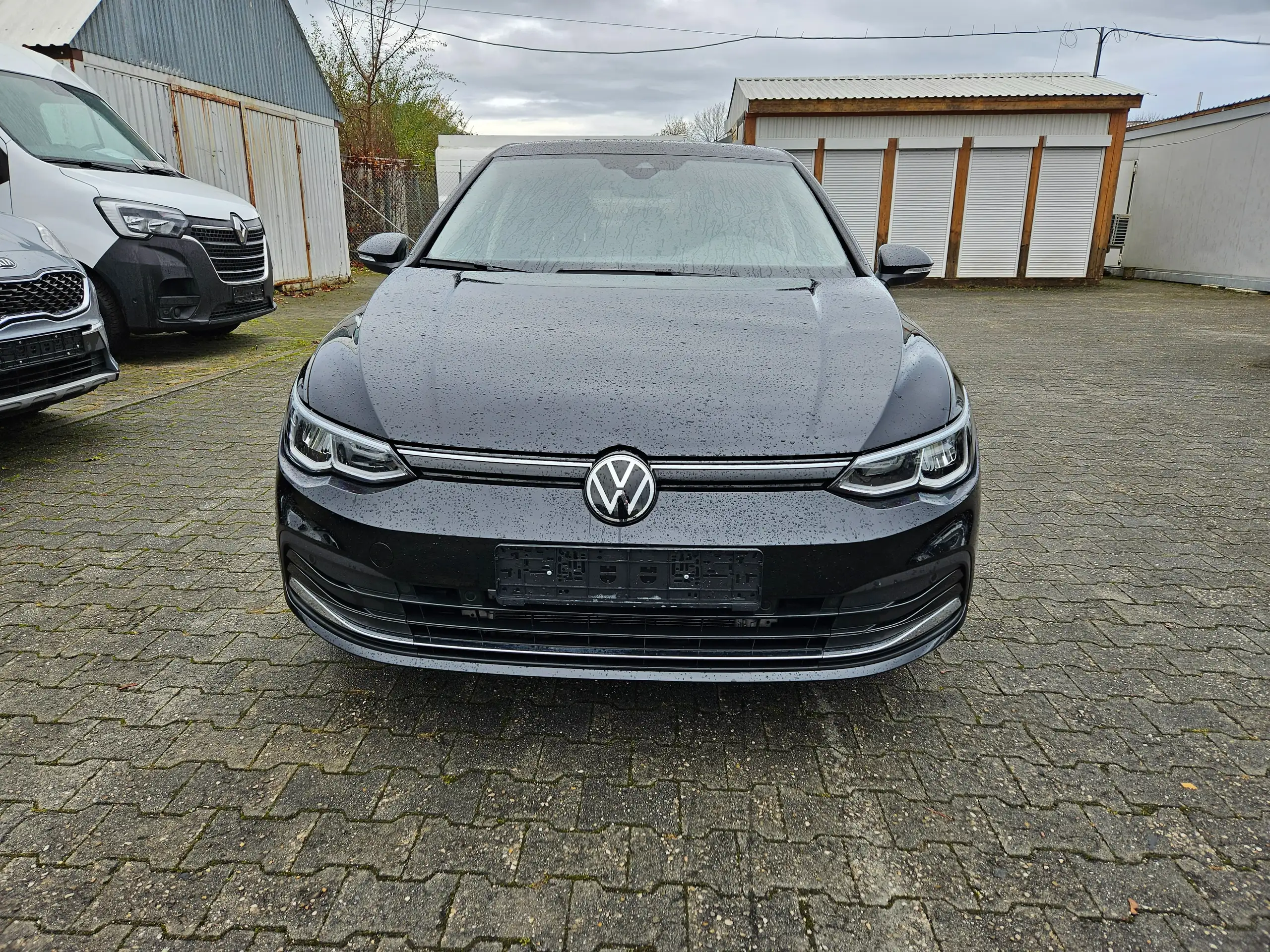 Volkswagen - Golf