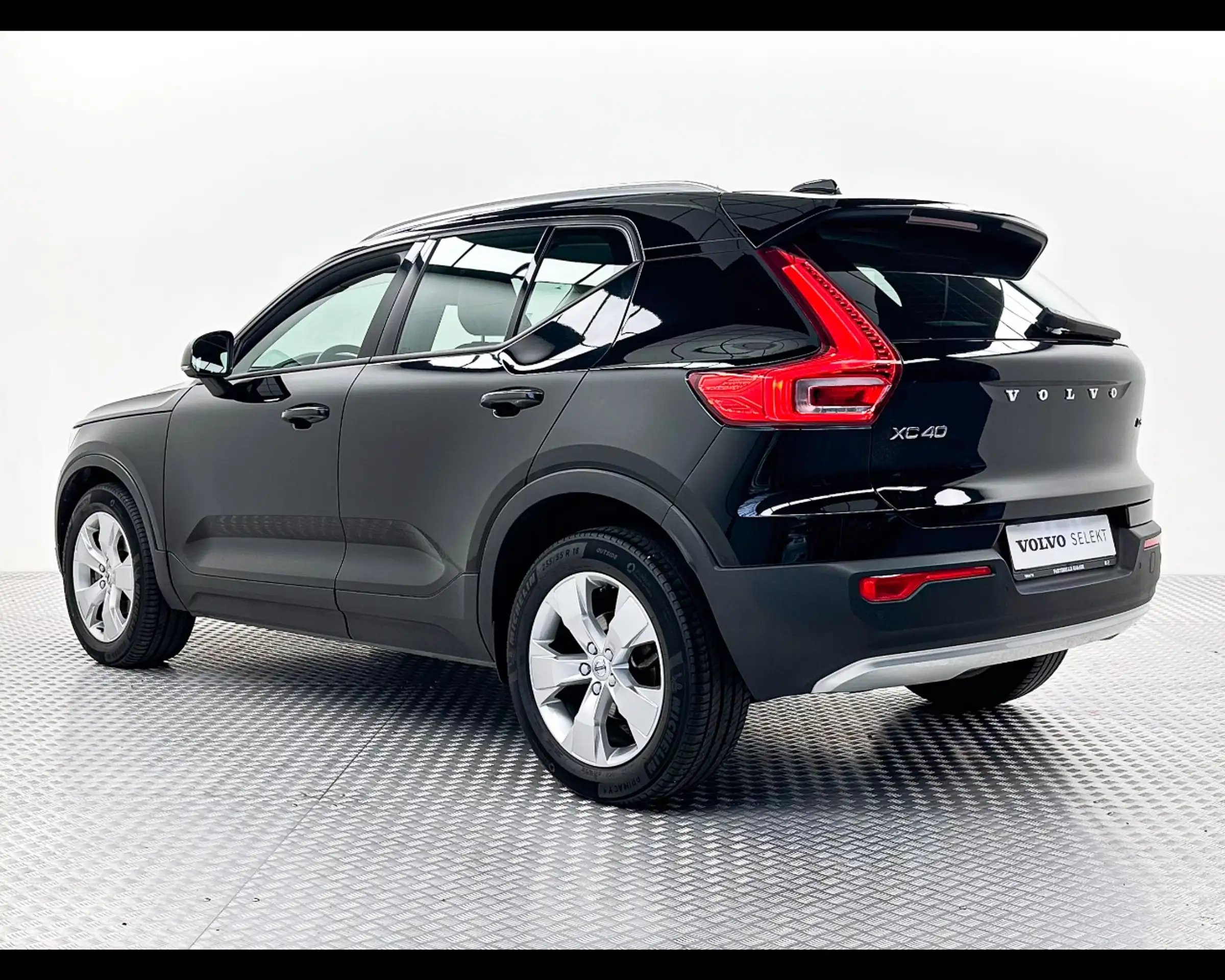 Volvo - XC40