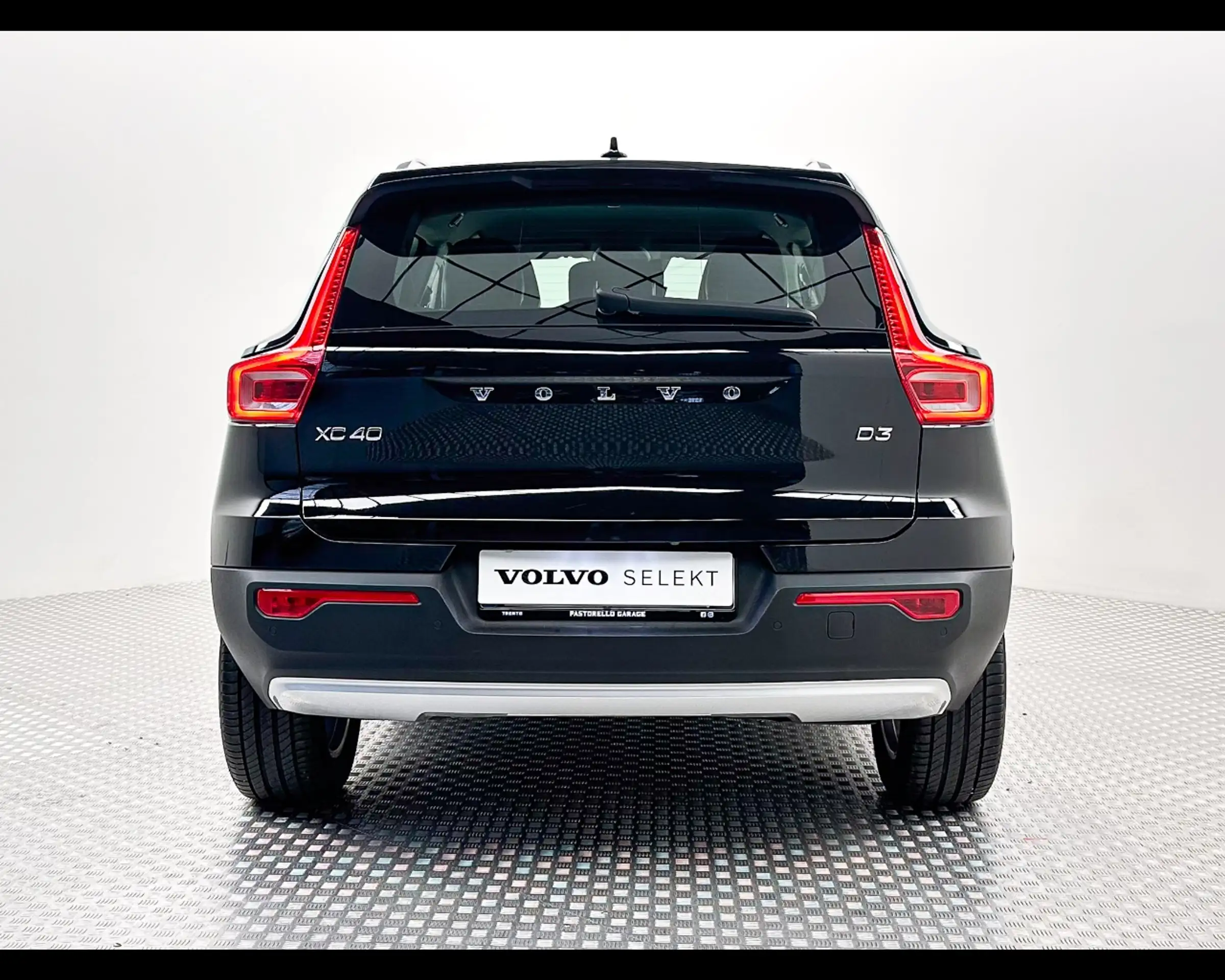 Volvo - XC40