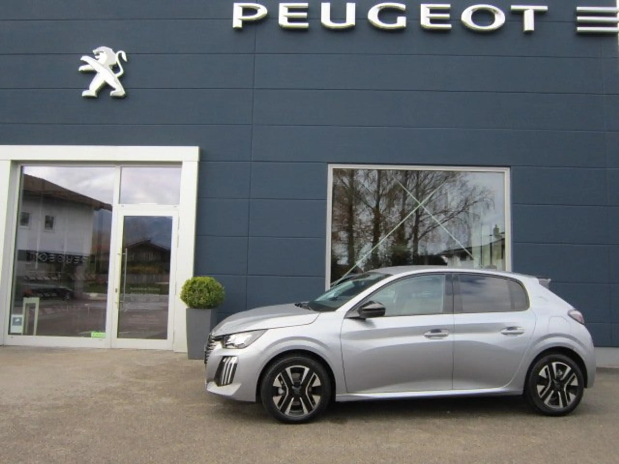 Peugeot 208 2024