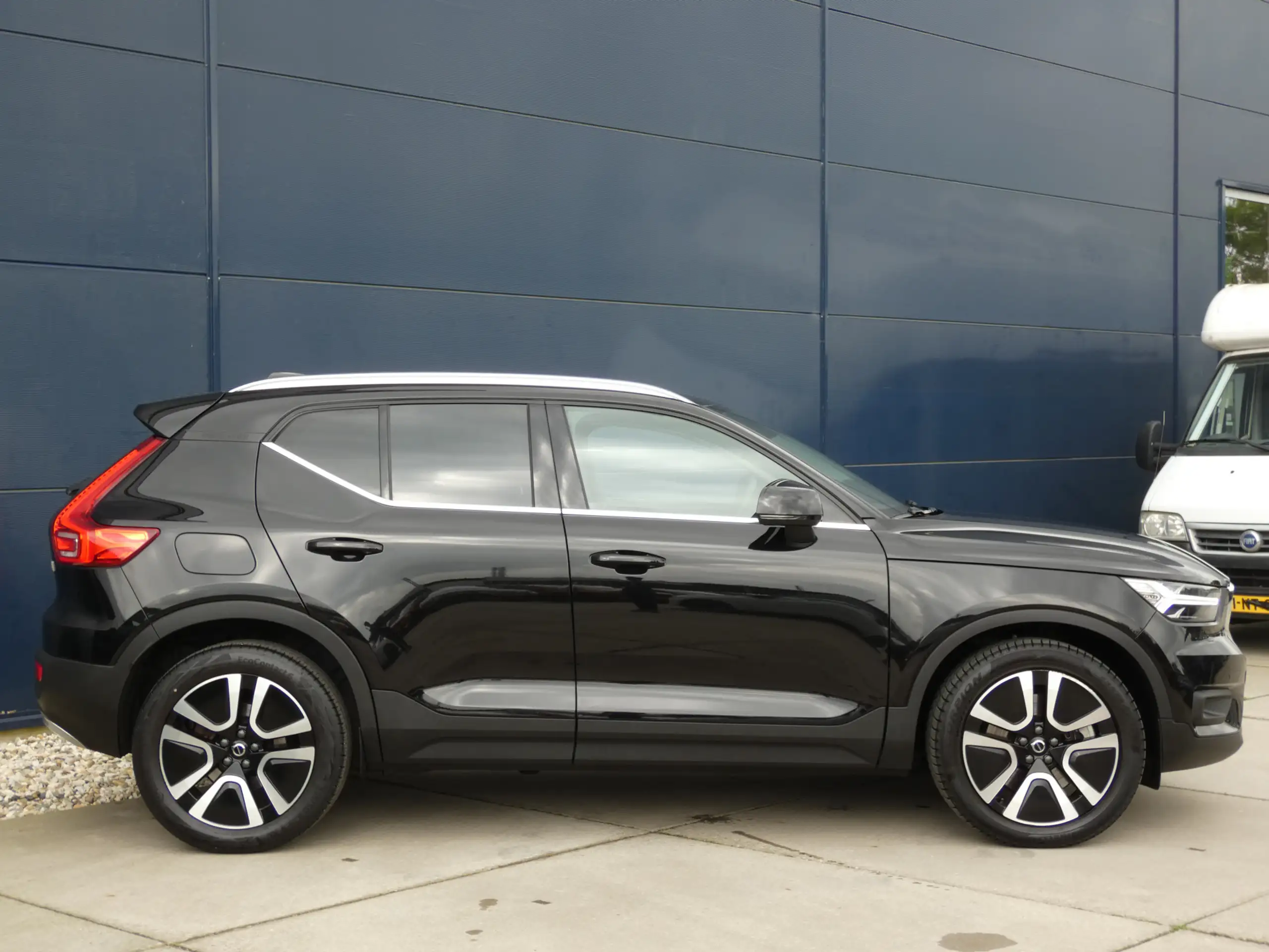 Volvo - XC40