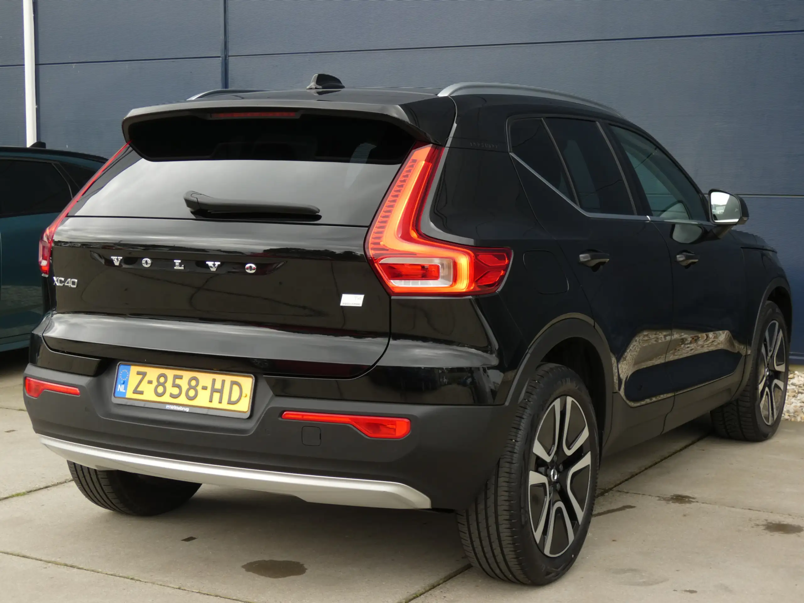 Volvo - XC40